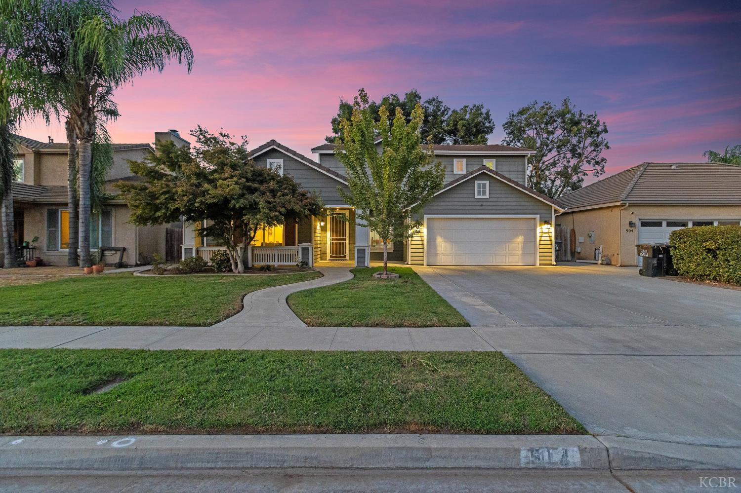 914 W Russell Ave, Visalia, CA 93277