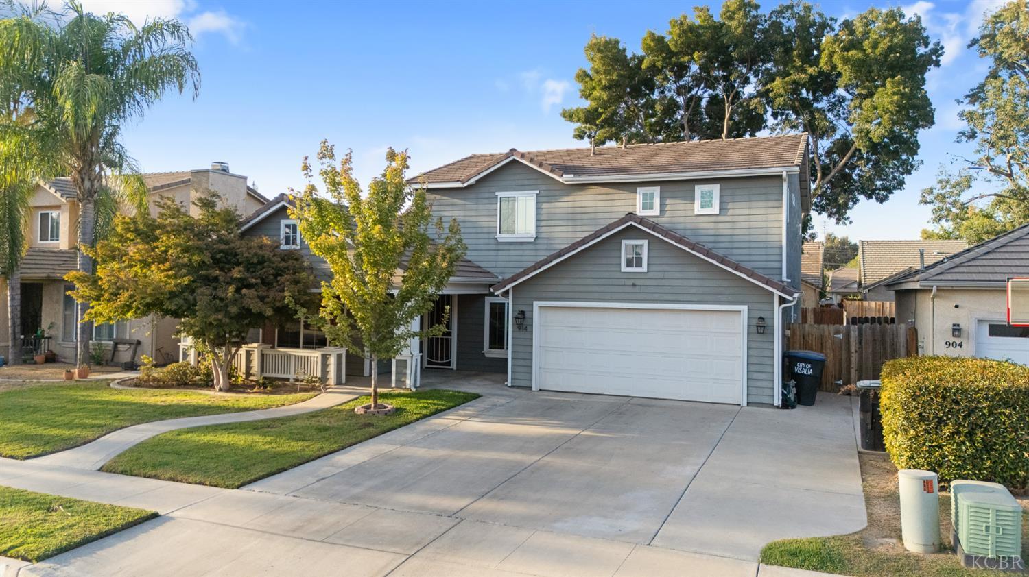 914 W Russell Ave, Visalia, CA 93277