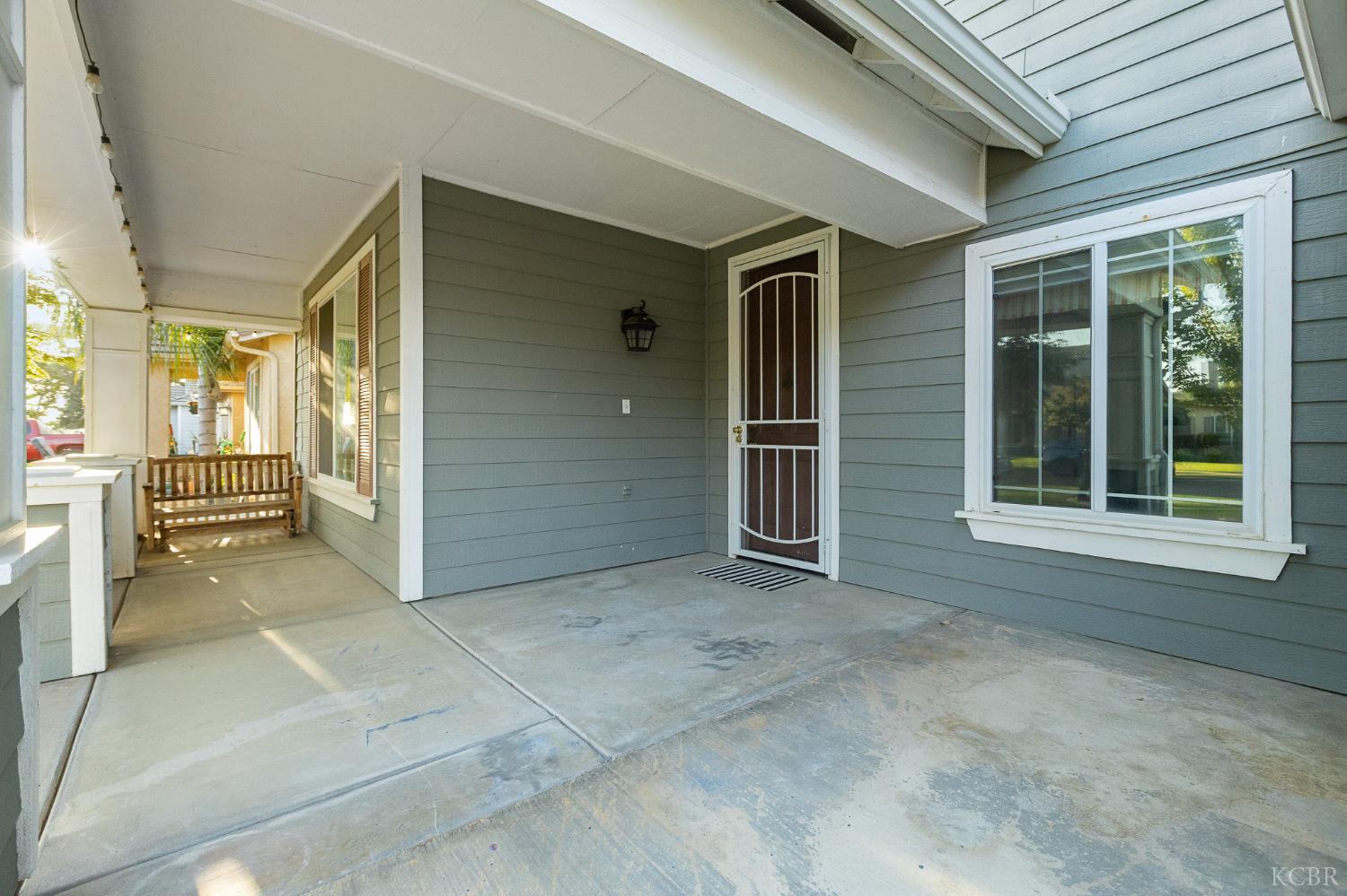 914 W Russell Ave, Visalia, CA 93277