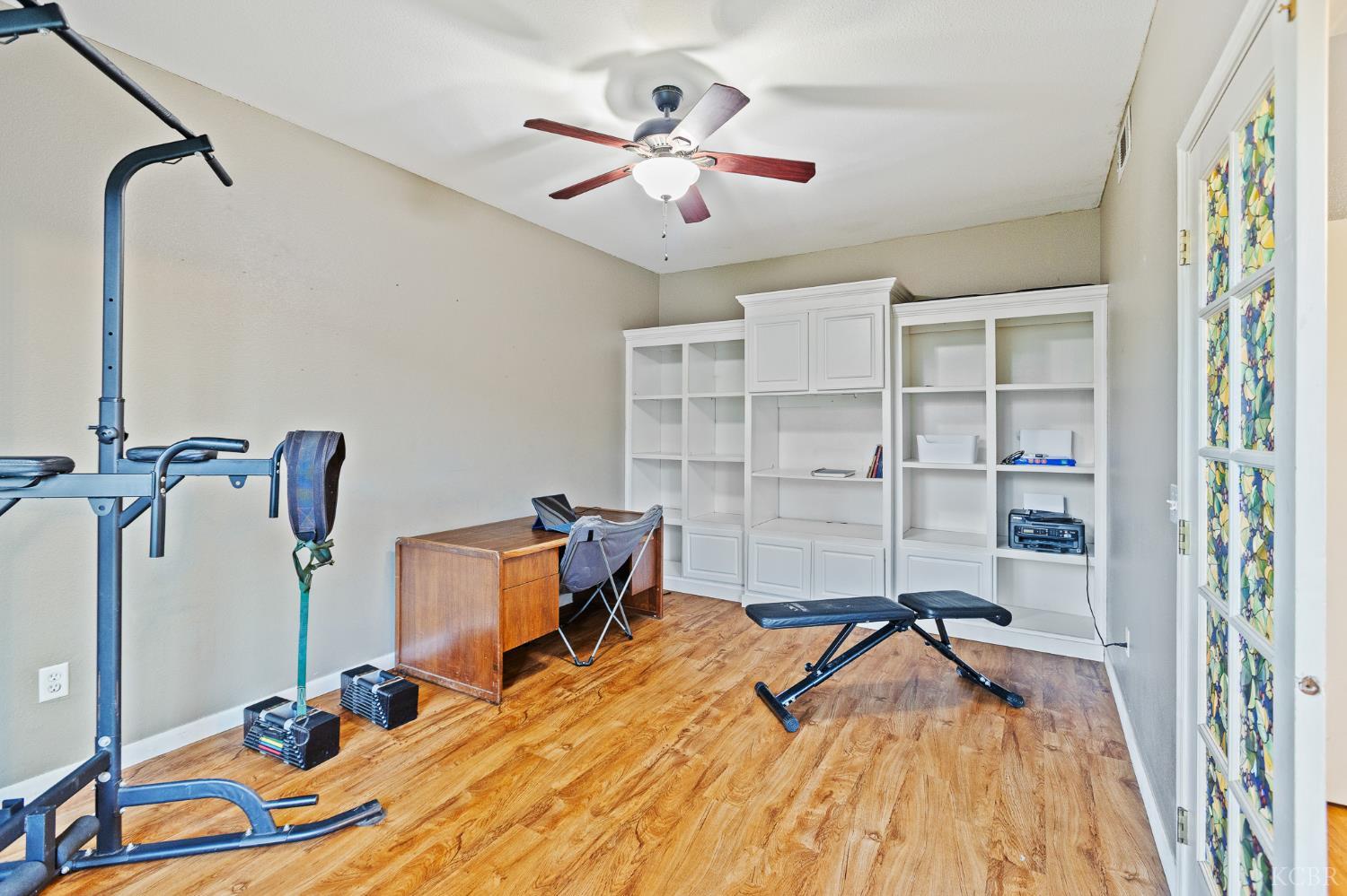 914 W Russell Ave, Visalia, CA 93277