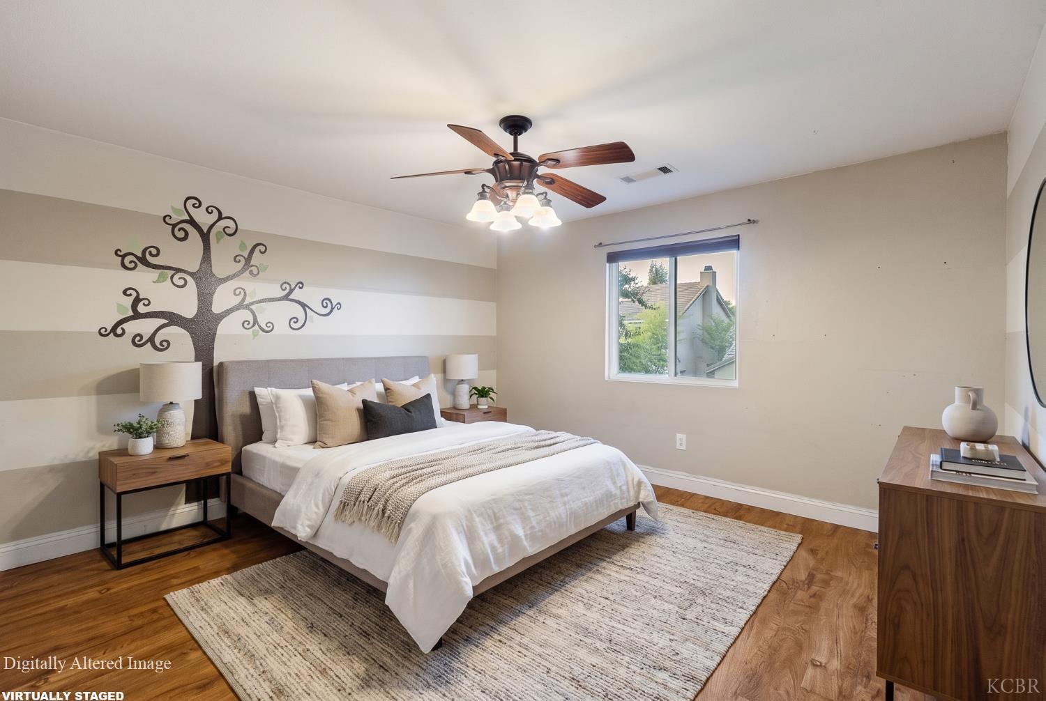914 W Russell Ave, Visalia, CA 93277