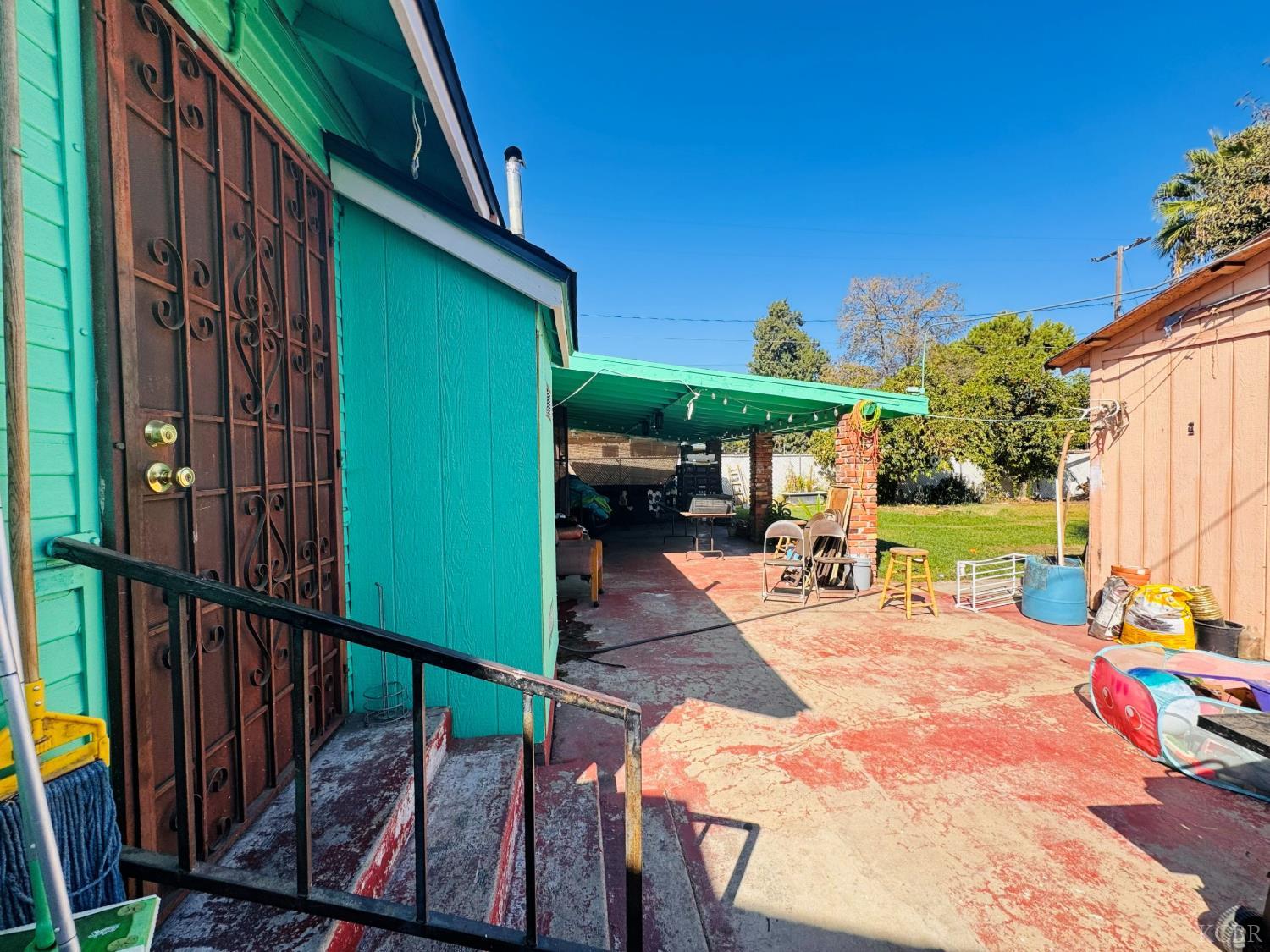 232 E Sweet Ave, Visalia, CA 93291