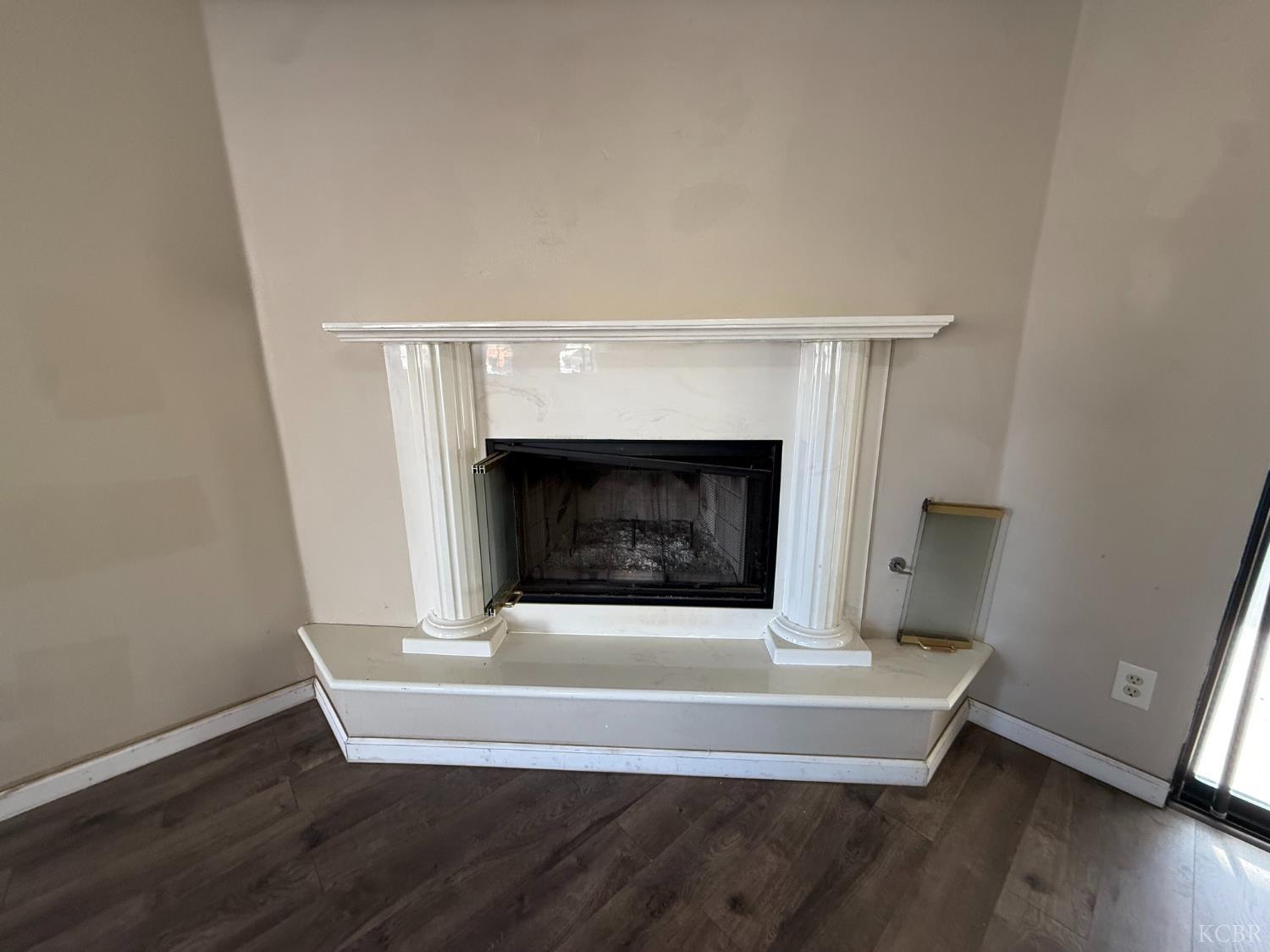 2350 Stratford Way, Hanford, CA 93230