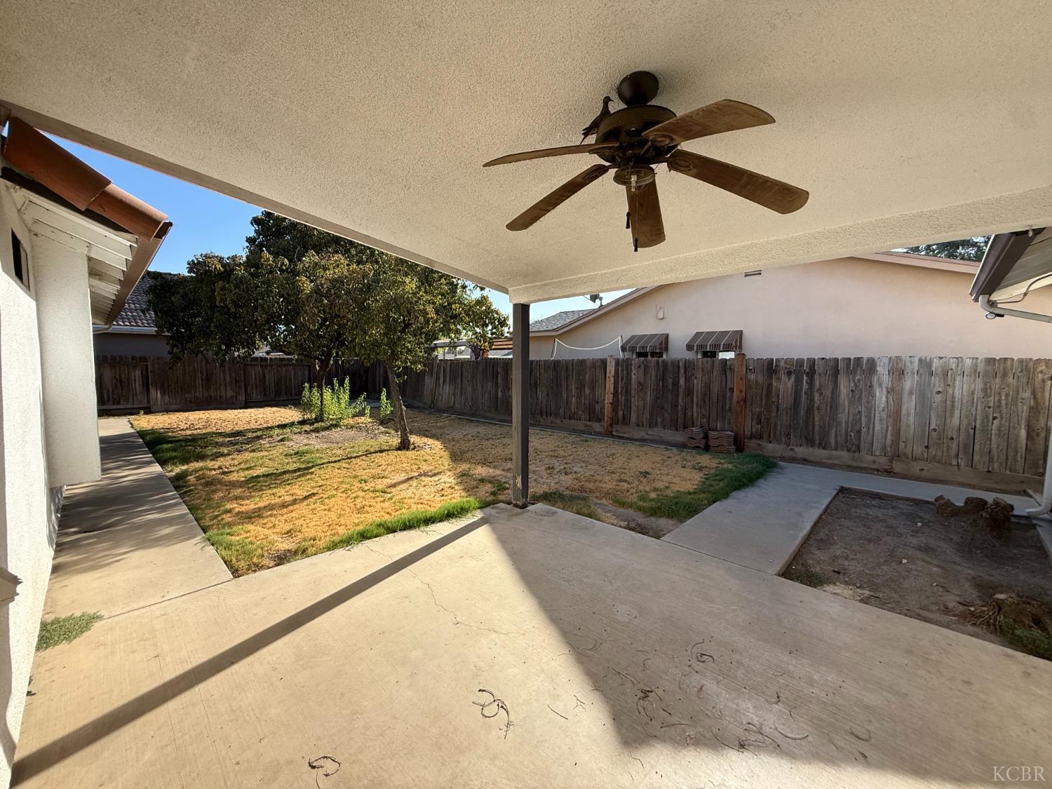 2350 Stratford Way, Hanford, CA 93230