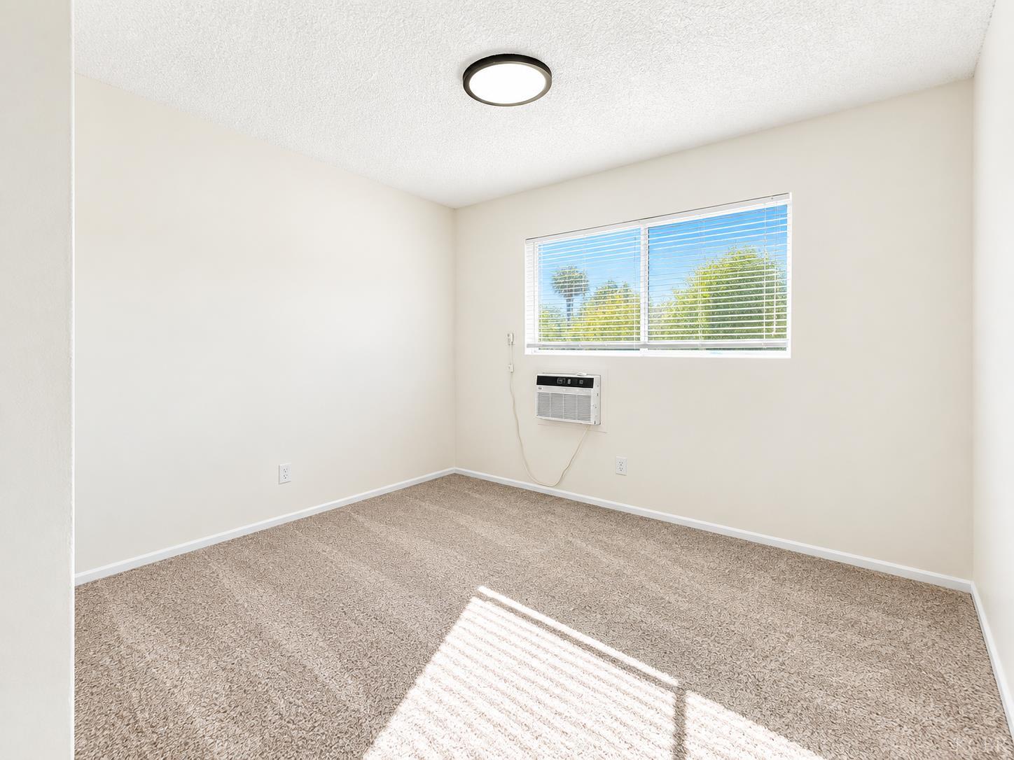522 Garfield Ave, Taft, CA 93268