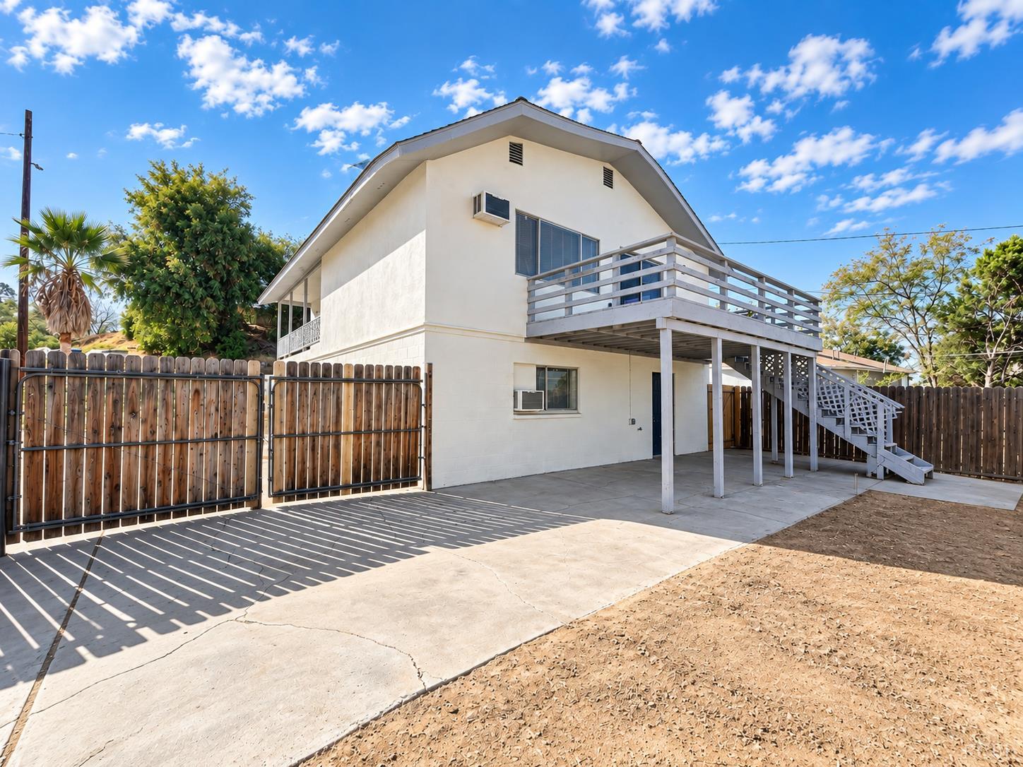 522 Garfield Ave, Taft, CA 93268