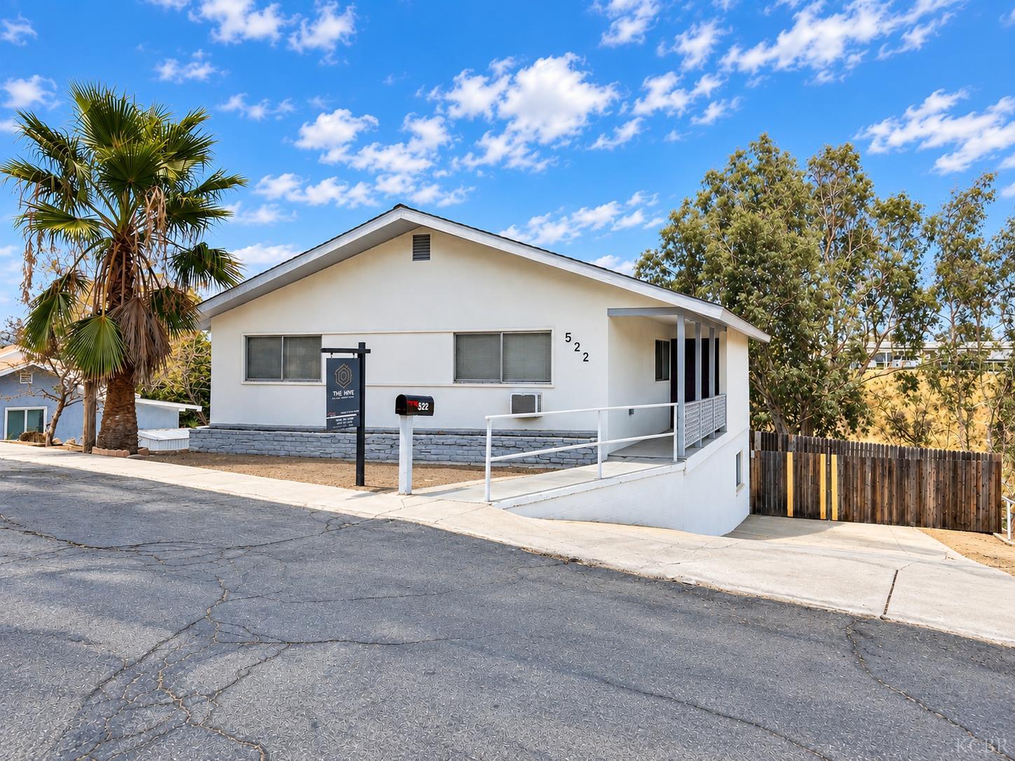 522 Garfield Ave, Taft, CA 93268