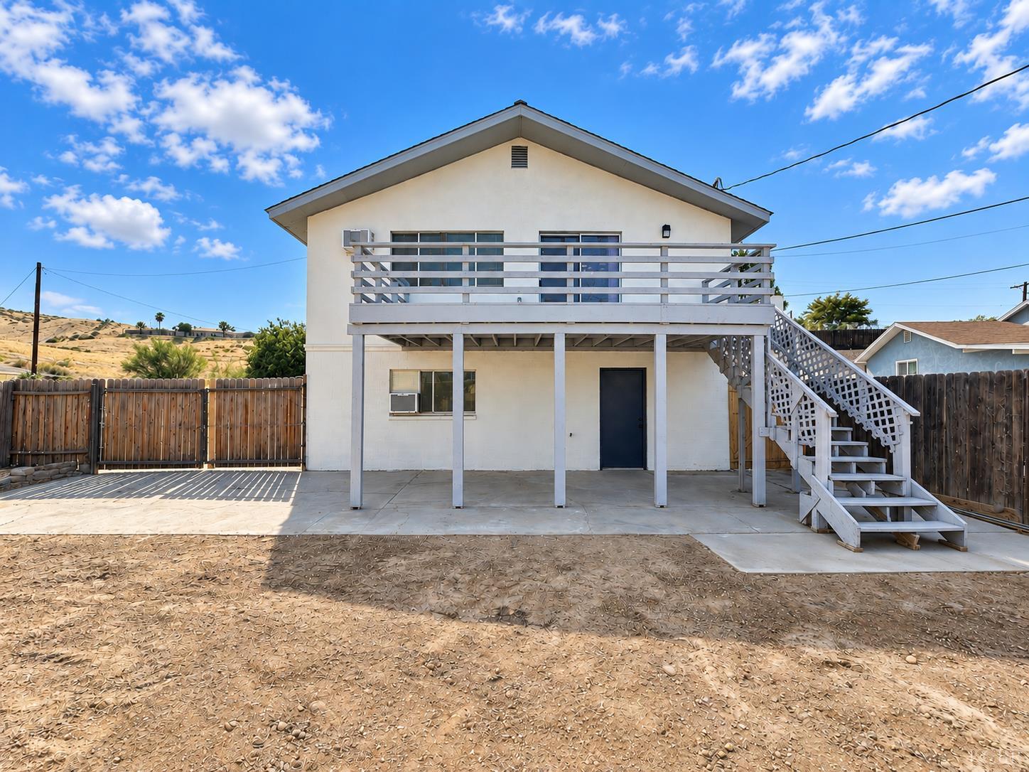 522 Garfield Ave, Taft, CA 93268