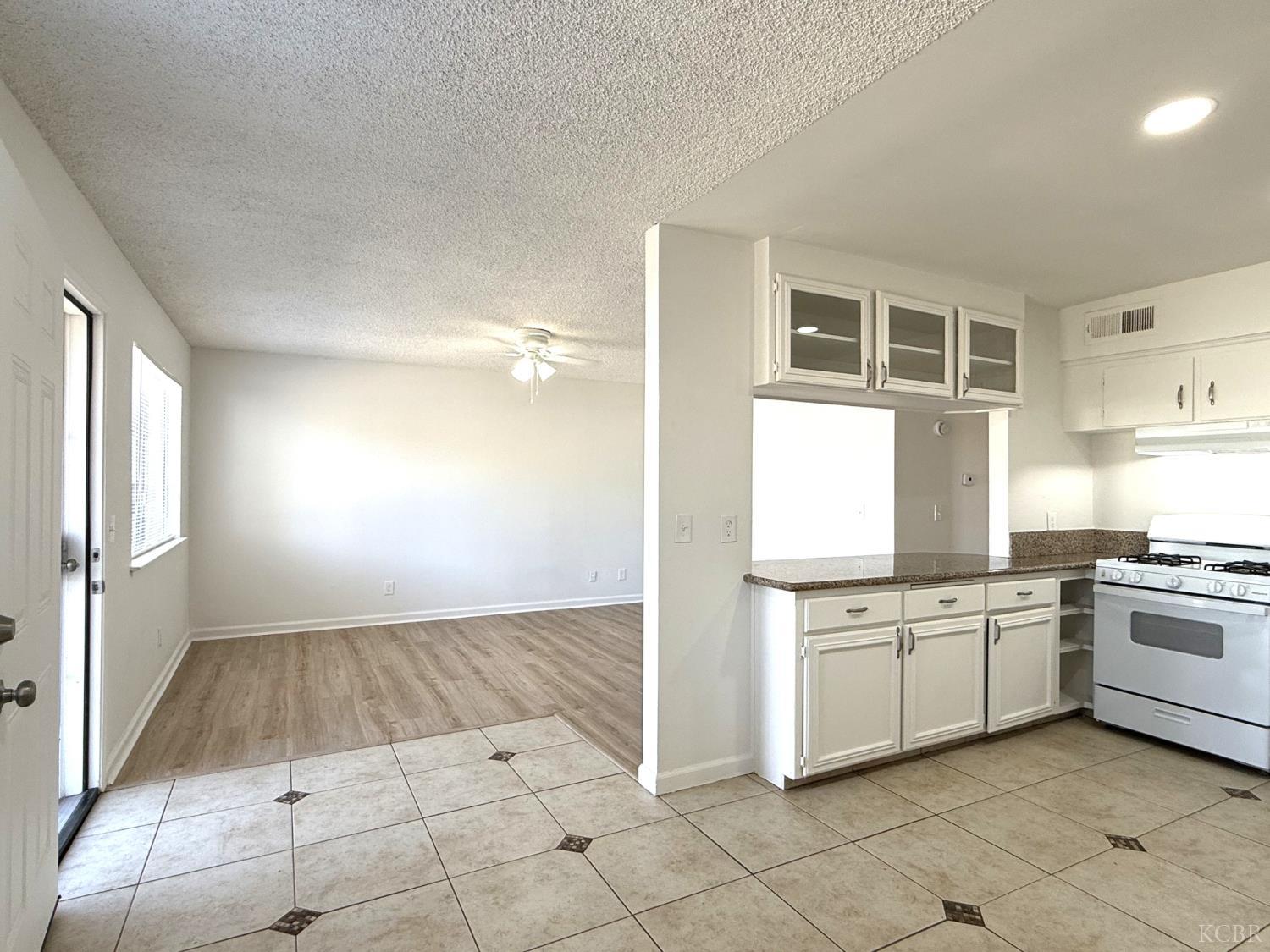 1105 N Thorne Ave, Fresno, CA 93728
