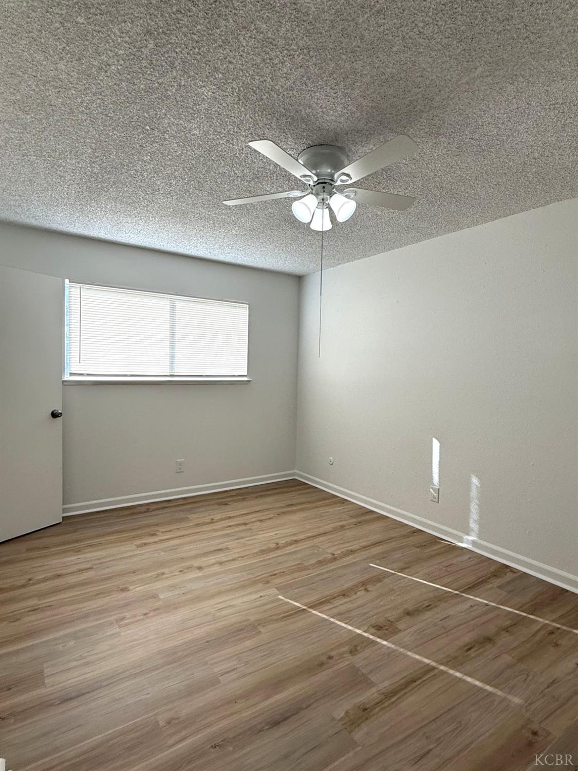1105 N Thorne Ave, Fresno, CA 93728