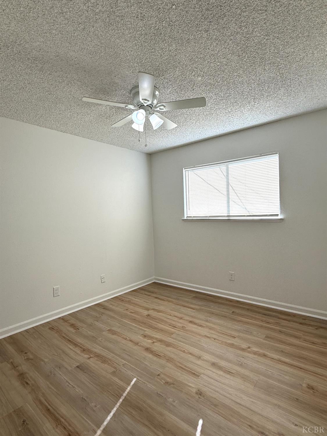1105 N Thorne Ave, Fresno, CA 93728