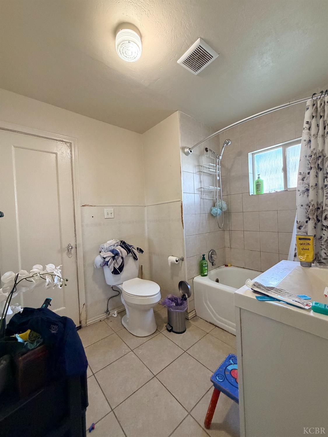 605 E Stanislaus St, Avenal, CA 93204