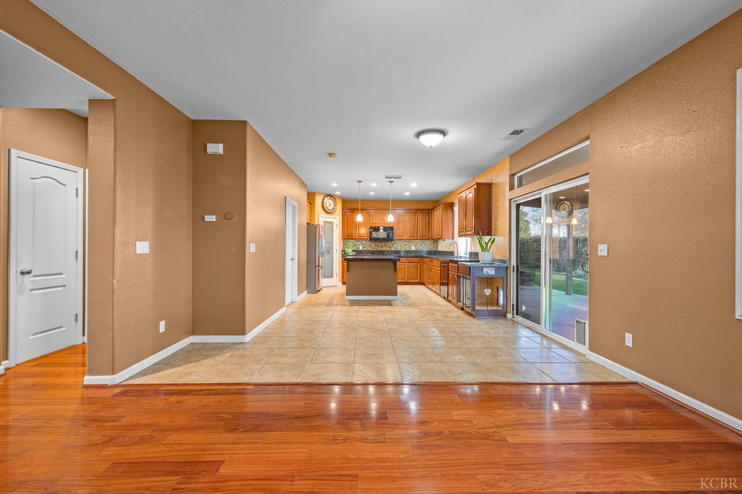 1315 Acres Way, Hanford, CA 93230