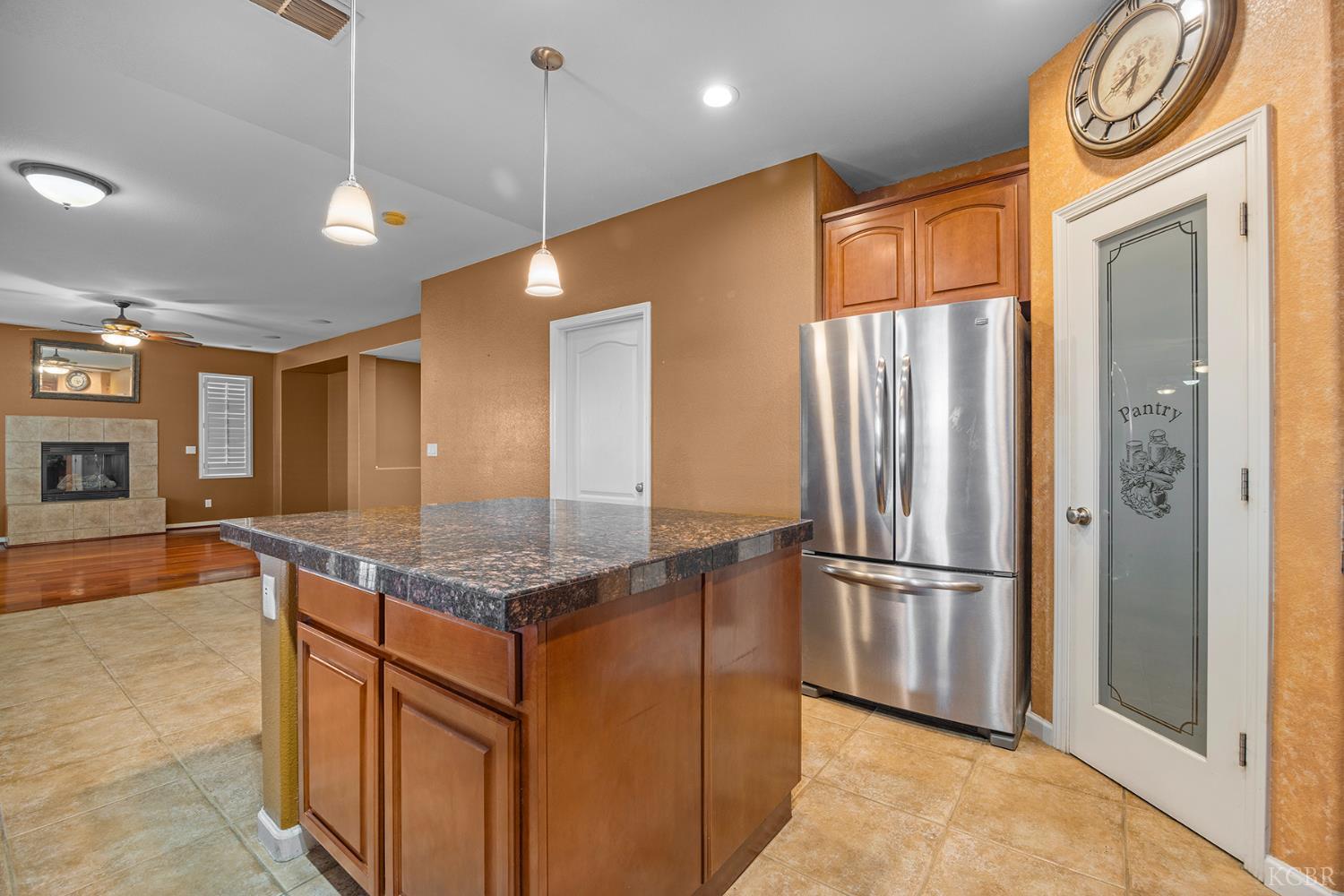 1315 Acres Way, Hanford, CA 93230