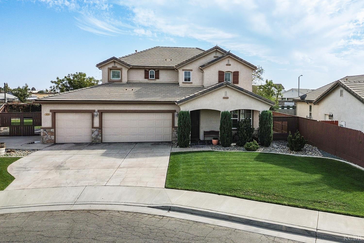 1315 Acres Way, Hanford, CA 93230