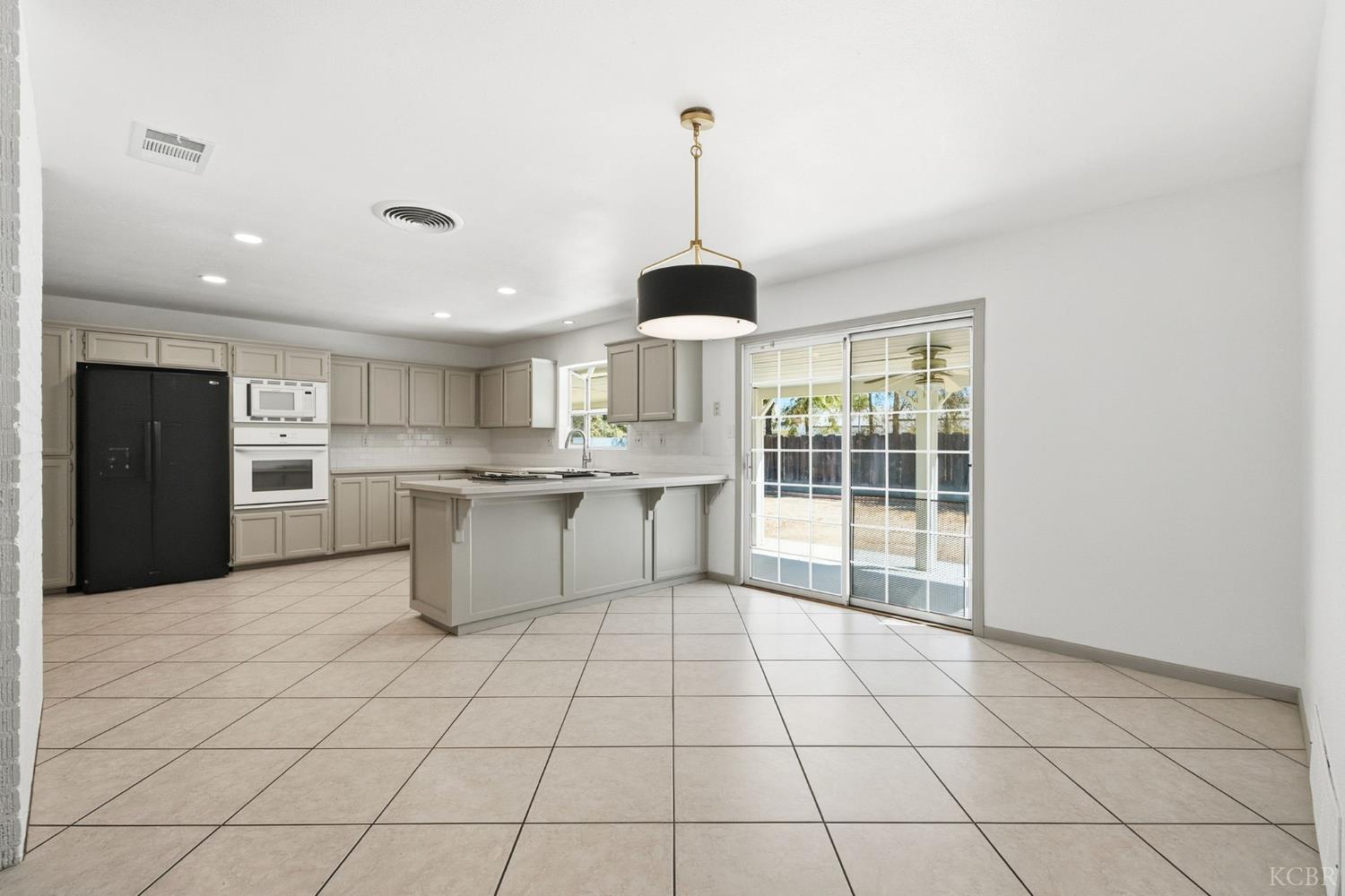 2335 N Douty St, Hanford, CA 93230
