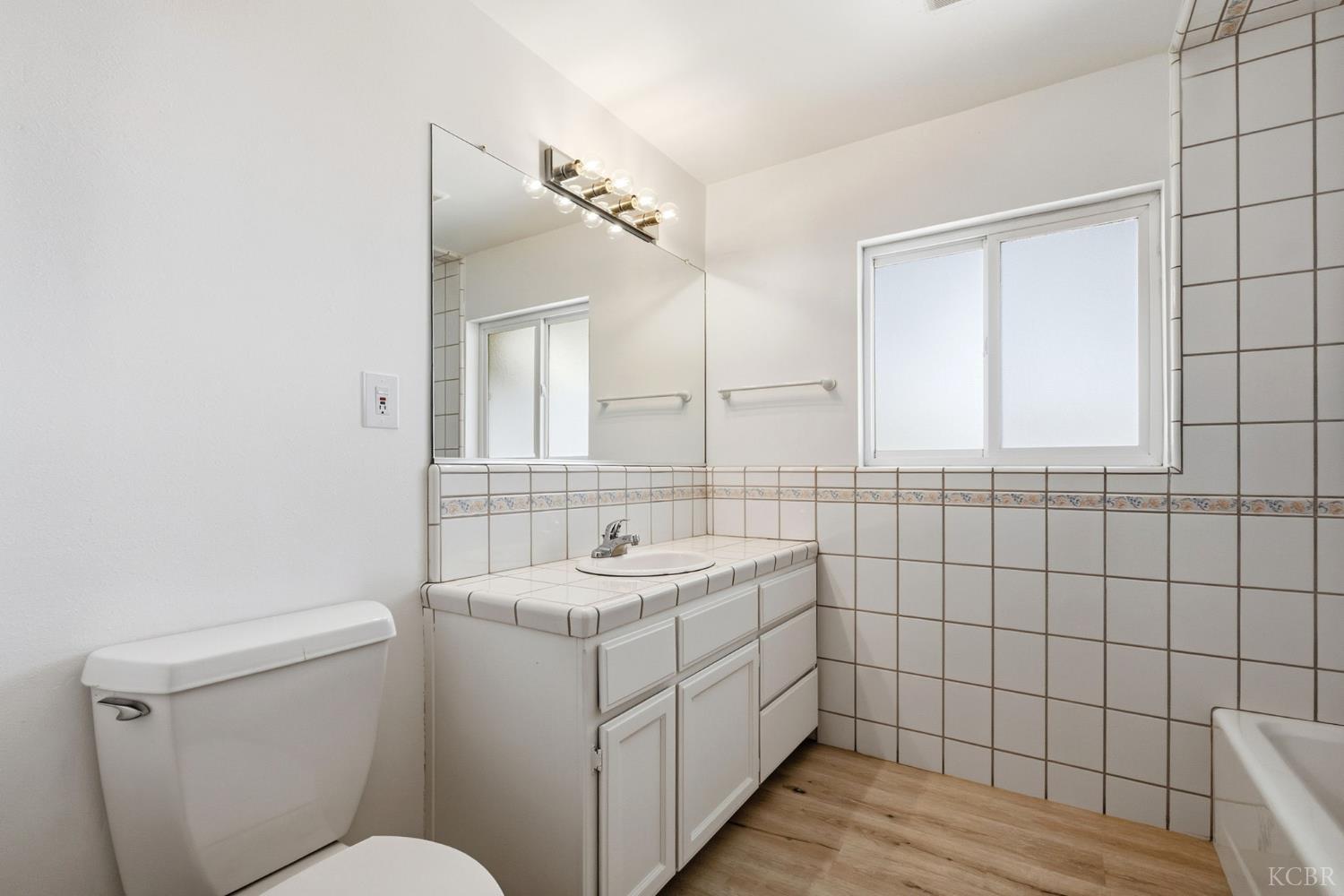 2335 N Douty St, Hanford, CA 93230