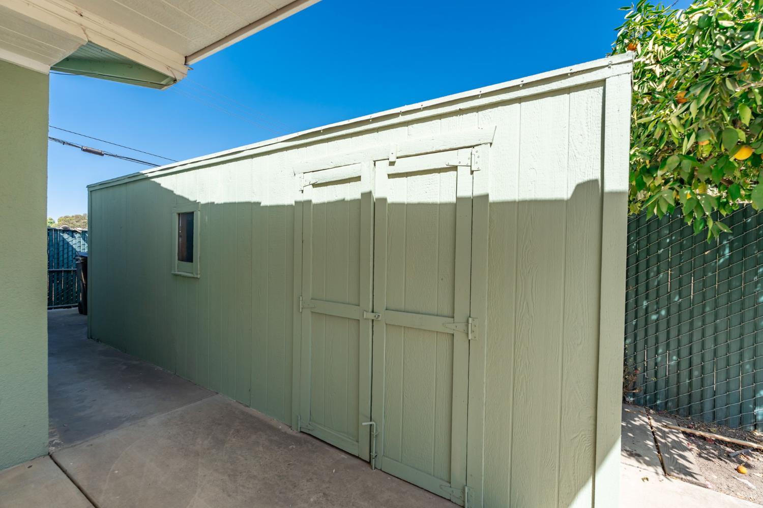 2335 N Douty St, Hanford, CA 93230