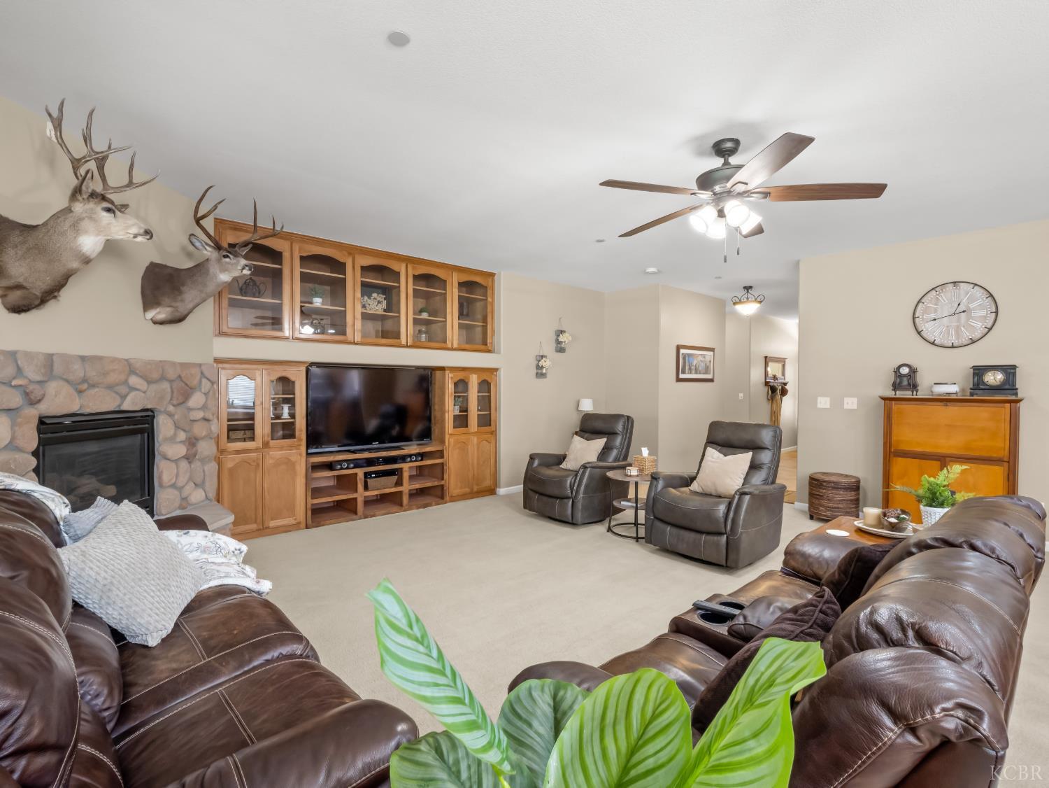 1608 Morro Ln, Lemoore, CA 93245