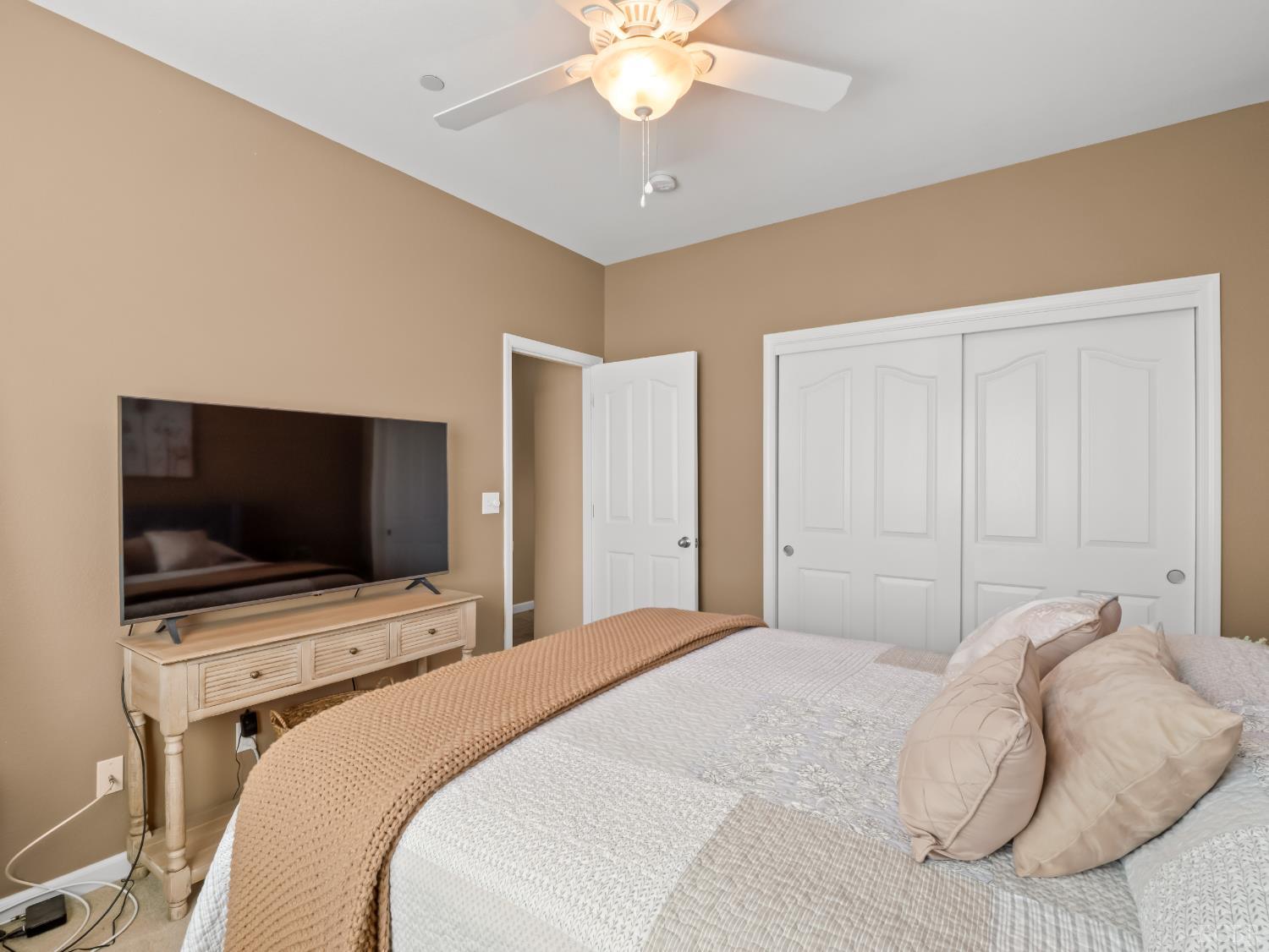 1608 Morro Ln, Lemoore, CA 93245