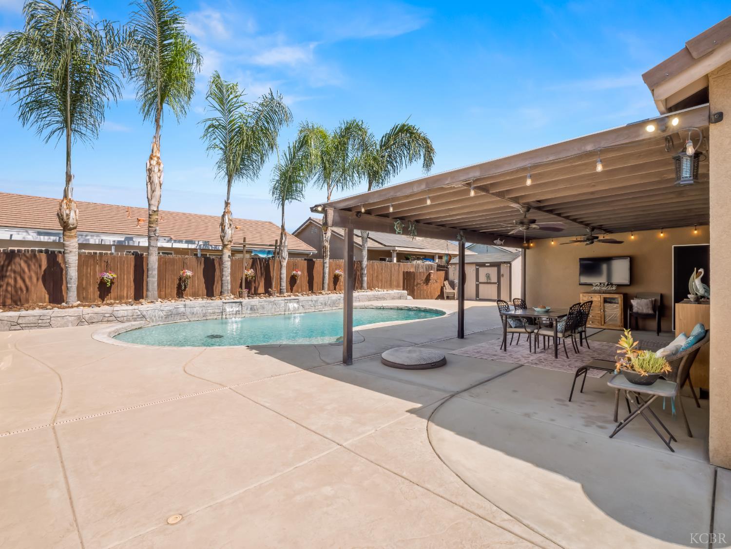 1608 Morro Ln, Lemoore, CA 93245