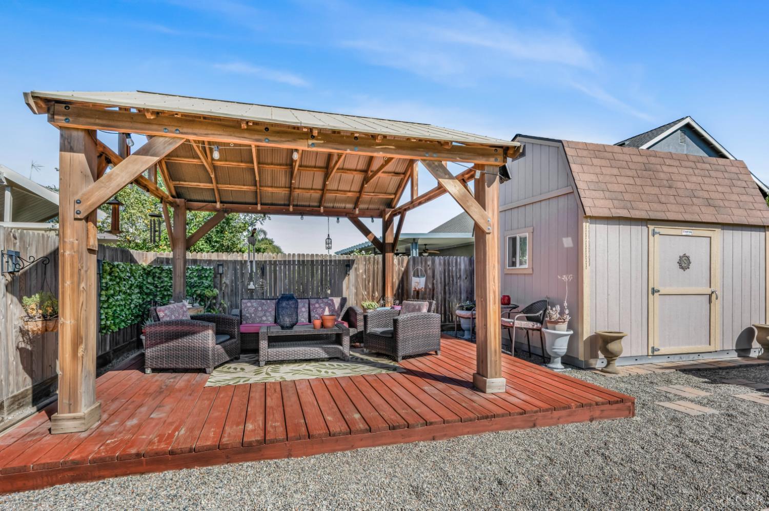 2326 W Andrew Ln W, Hanford, CA 93230