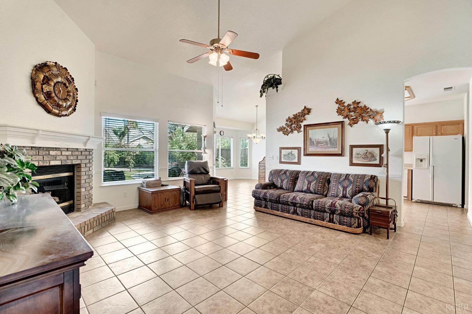 5018 W Modoc Ave, Visalia, CA 93291
