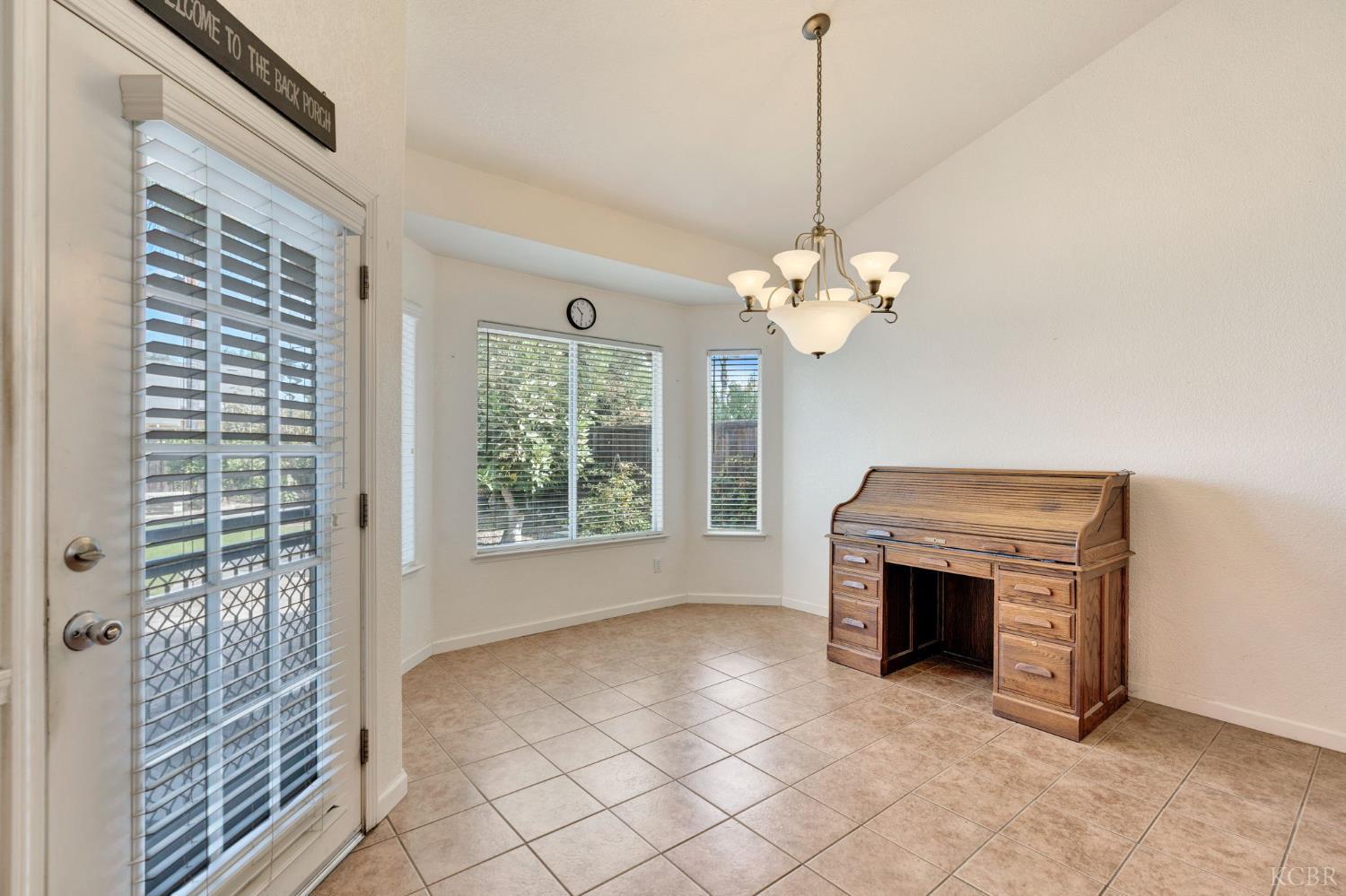 5018 W Modoc Ave, Visalia, CA 93291