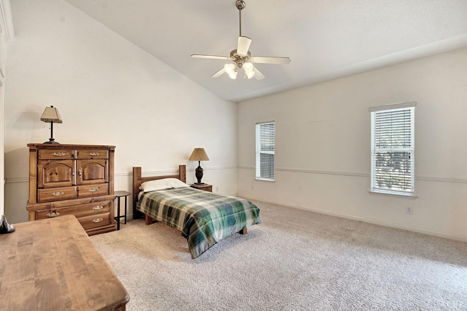 5018 W Modoc Ave, Visalia, CA 93291