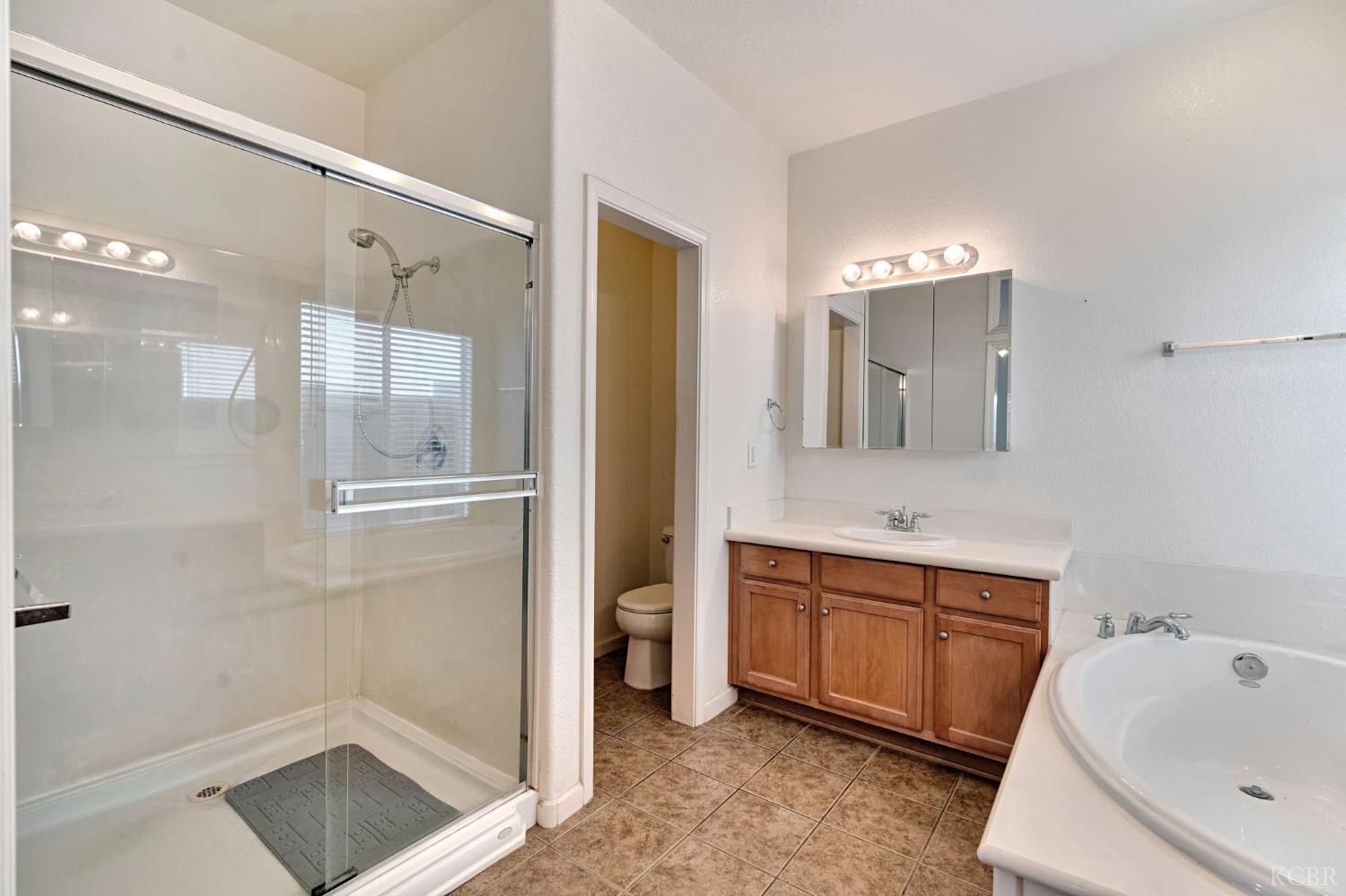5018 W Modoc Ave, Visalia, CA 93291