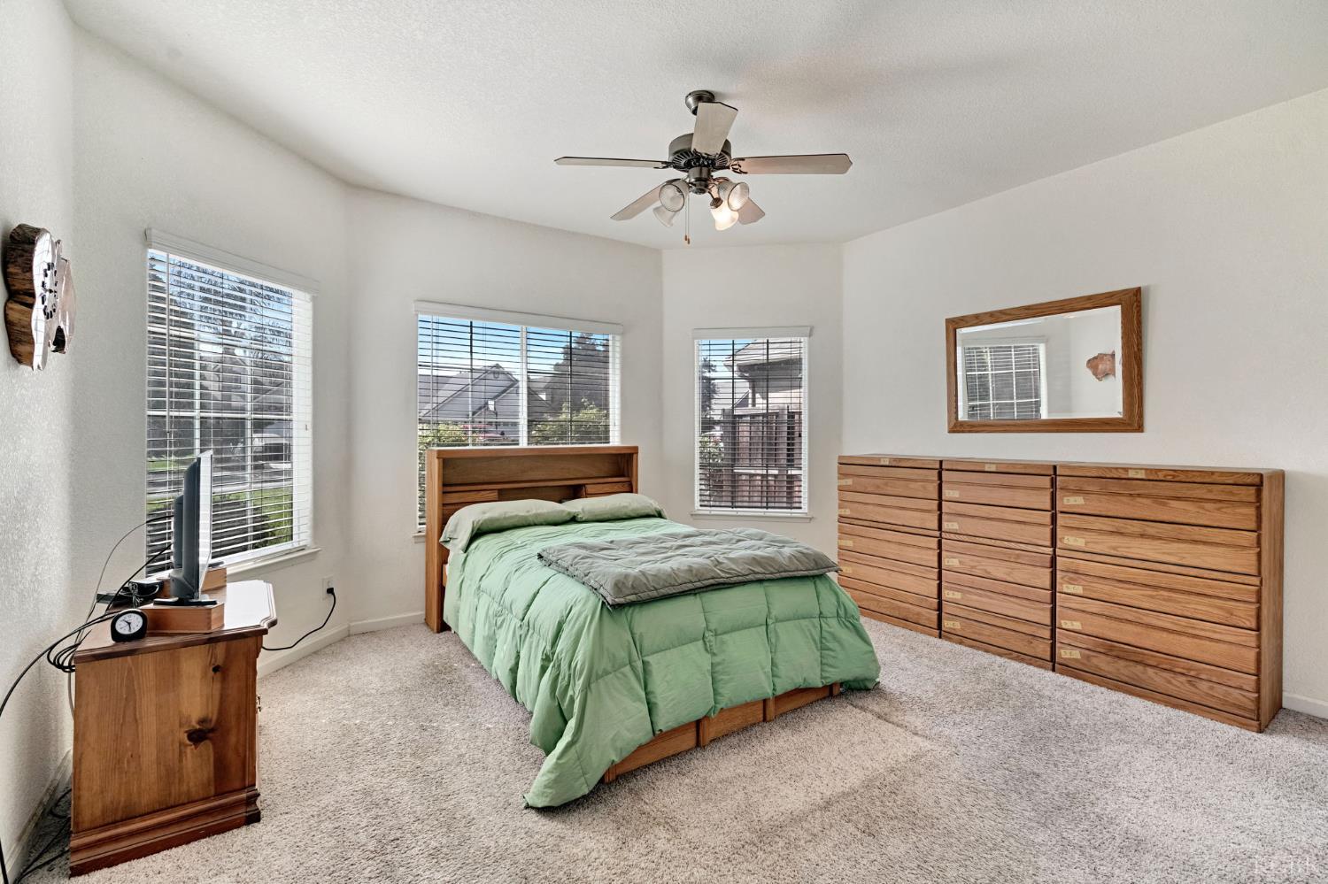 5018 W Modoc Ave, Visalia, CA 93291