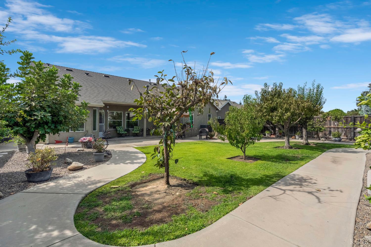 5018 W Modoc Ave, Visalia, CA 93291