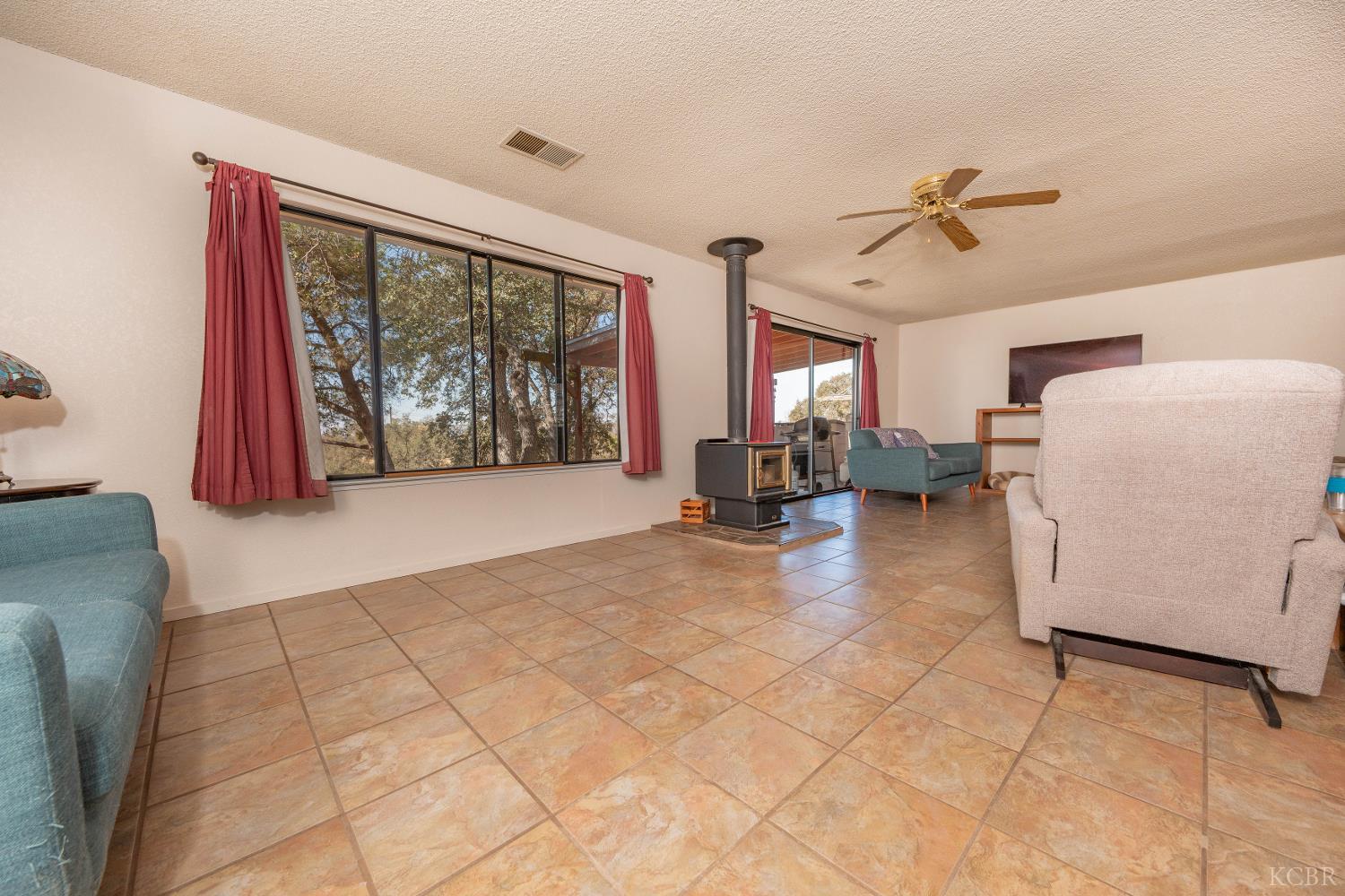 32838 Water Gulch Rd, Coarsegold, CA 93614