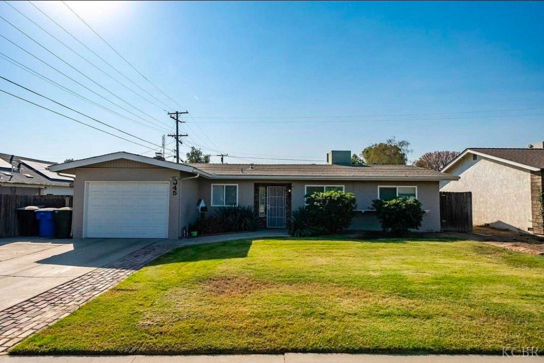 345 E Lemmon Way, Hanford, CA 93230