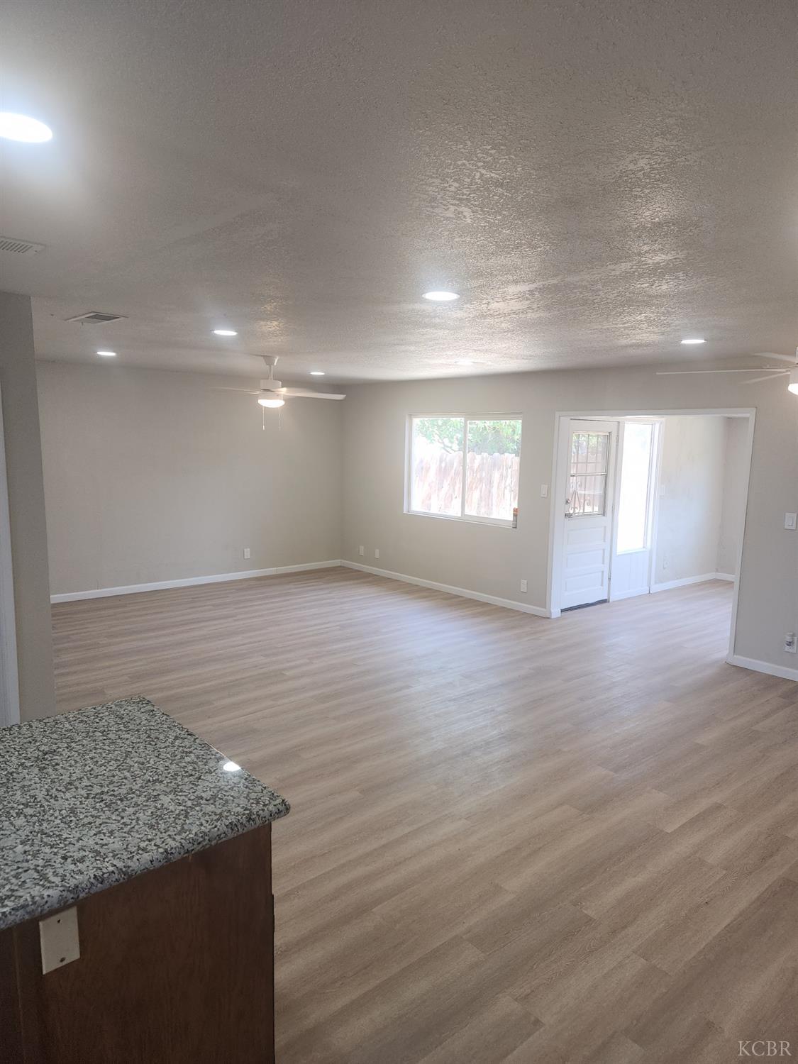 345 E Lemmon Way, Hanford, CA 93230
