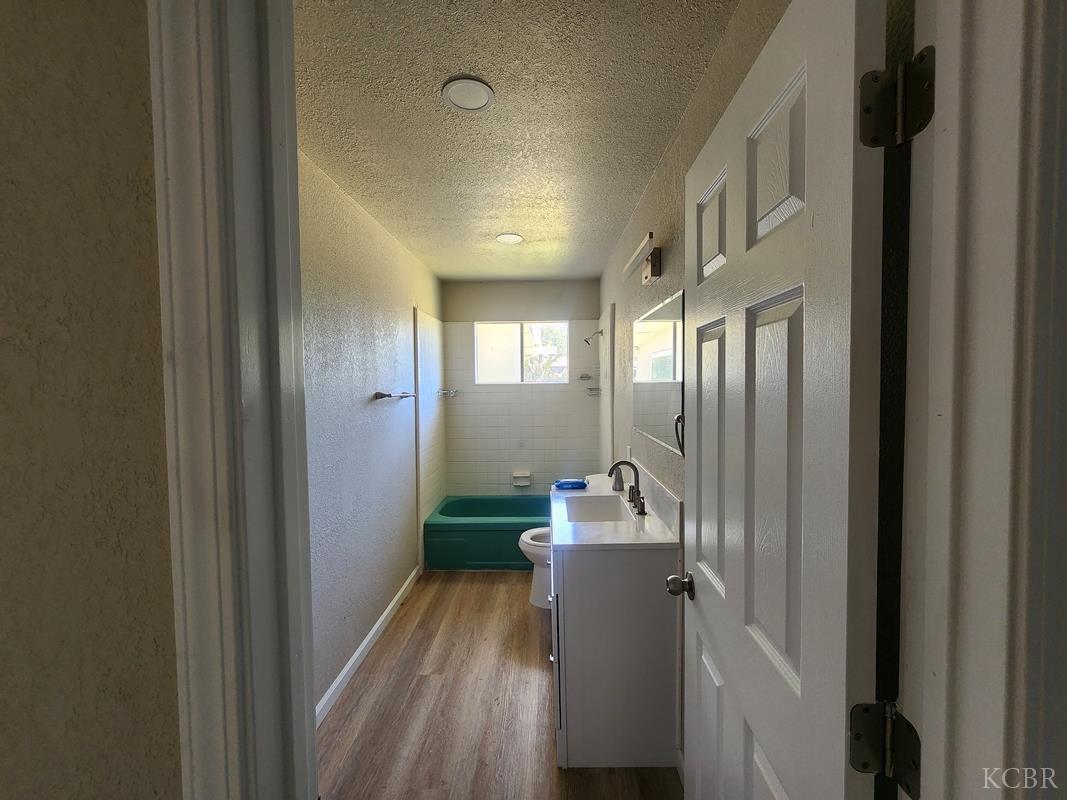 345 E Lemmon Way, Hanford, CA 93230