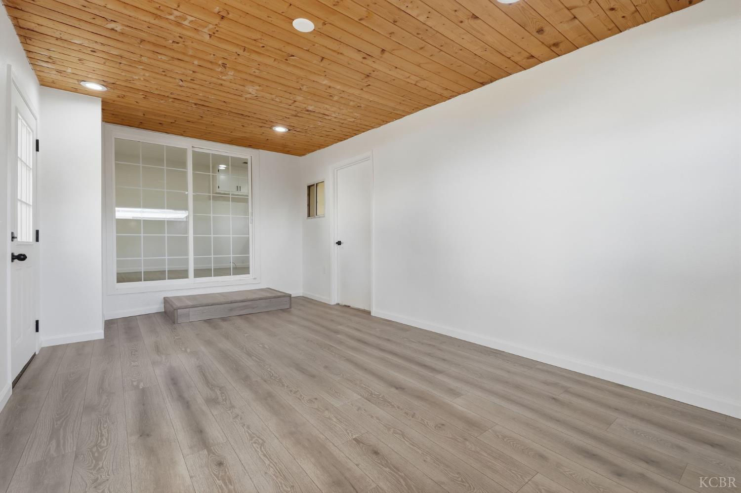Open Photo