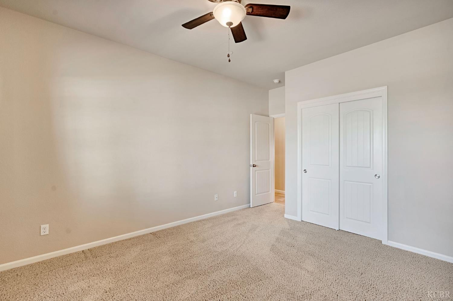 1865 W Hopkins Dr, Hanford, CA 93230