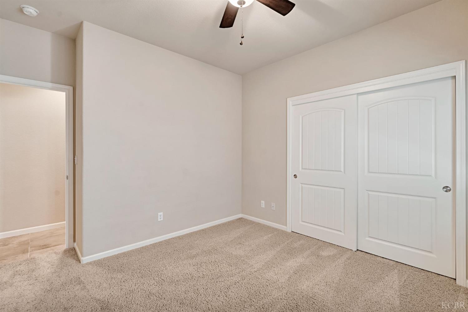 1865 W Hopkins Dr, Hanford, CA 93230