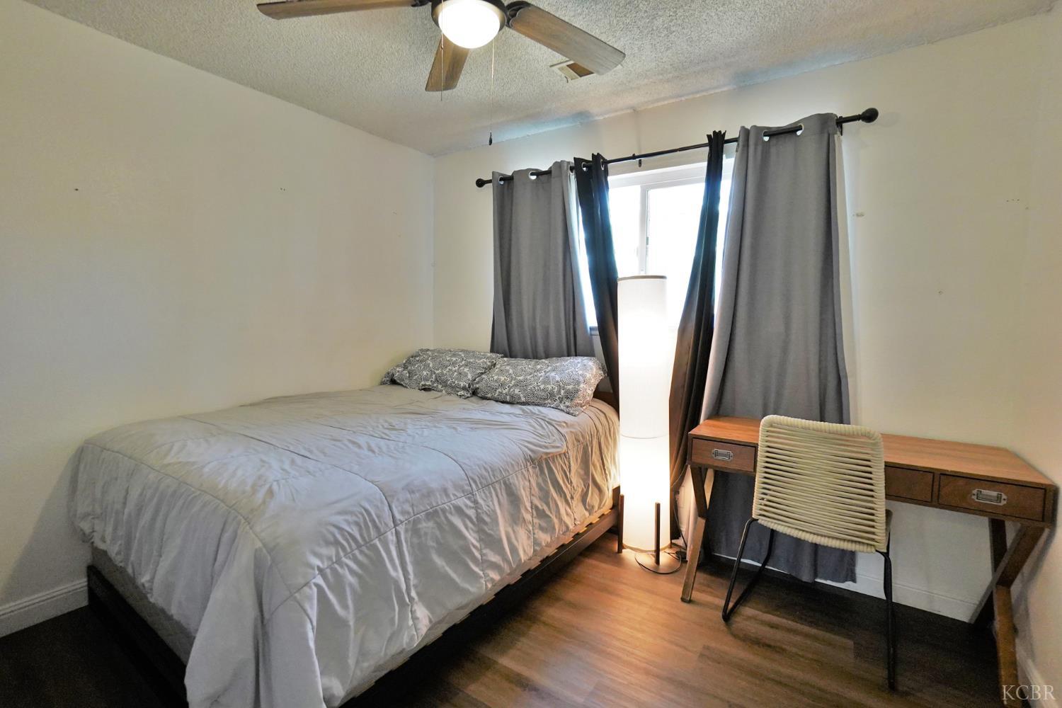 641 Meadow Ln, Lemoore, CA 93245