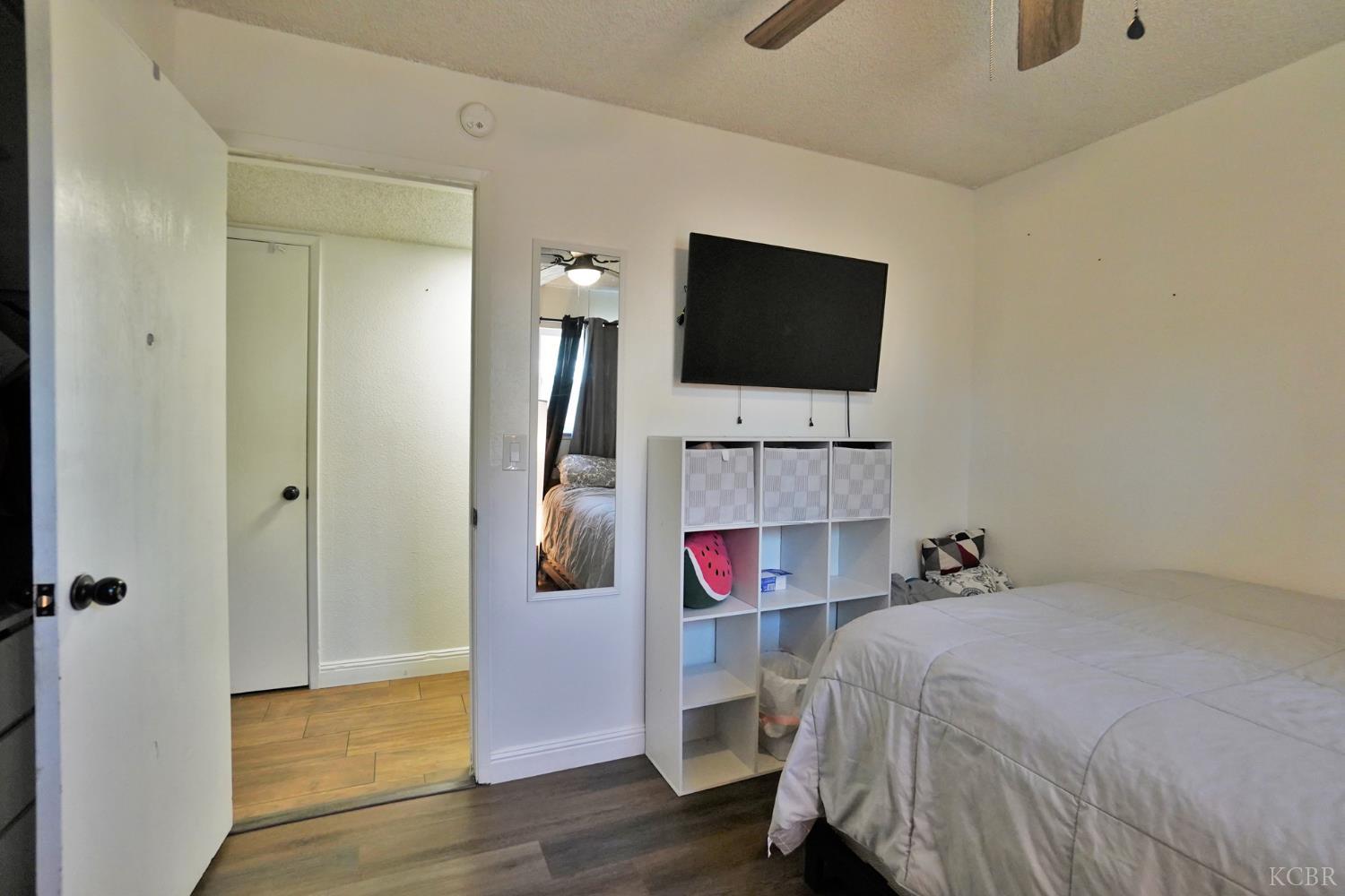 641 Meadow Ln, Lemoore, CA 93245