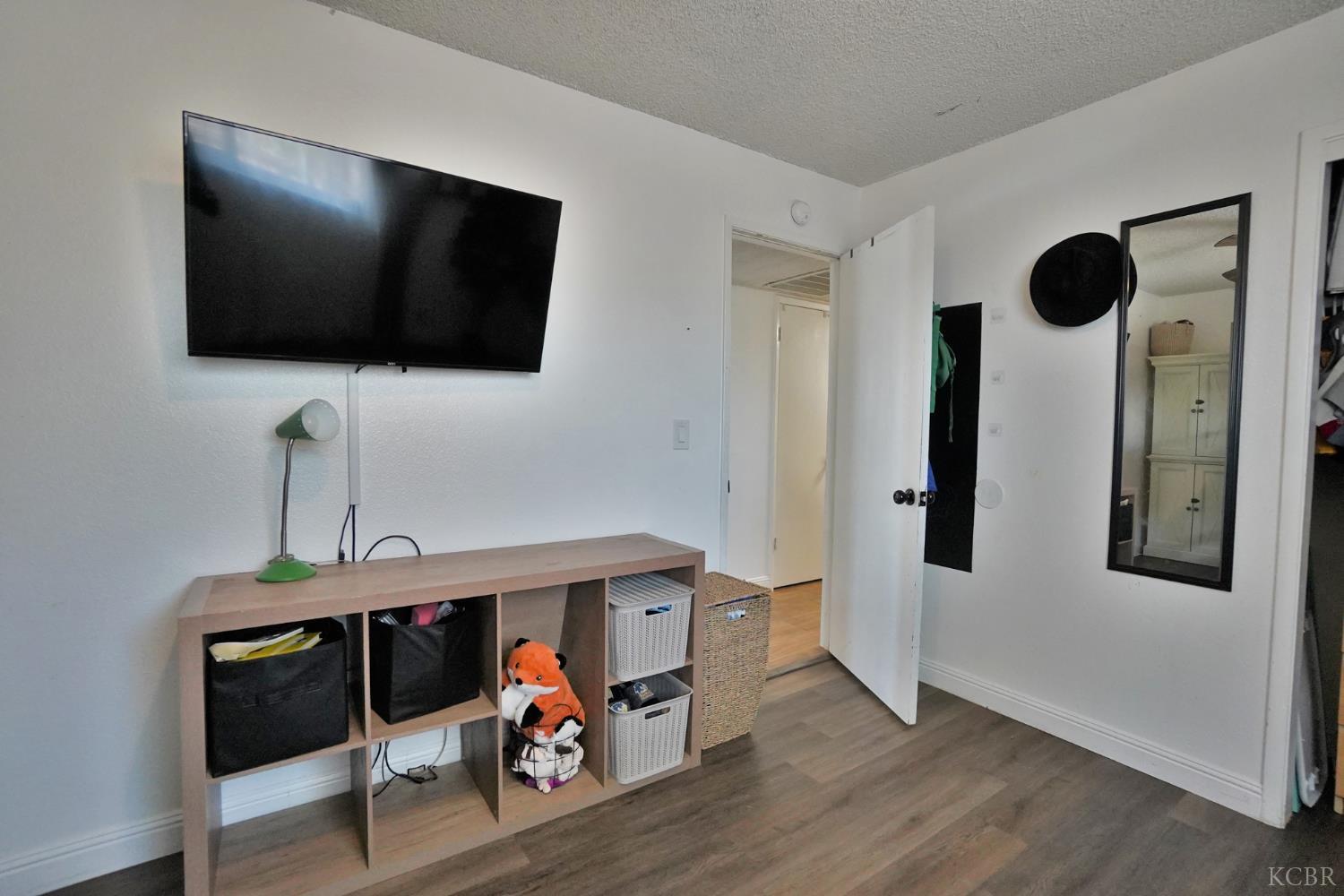 641 Meadow Ln, Lemoore, CA 93245