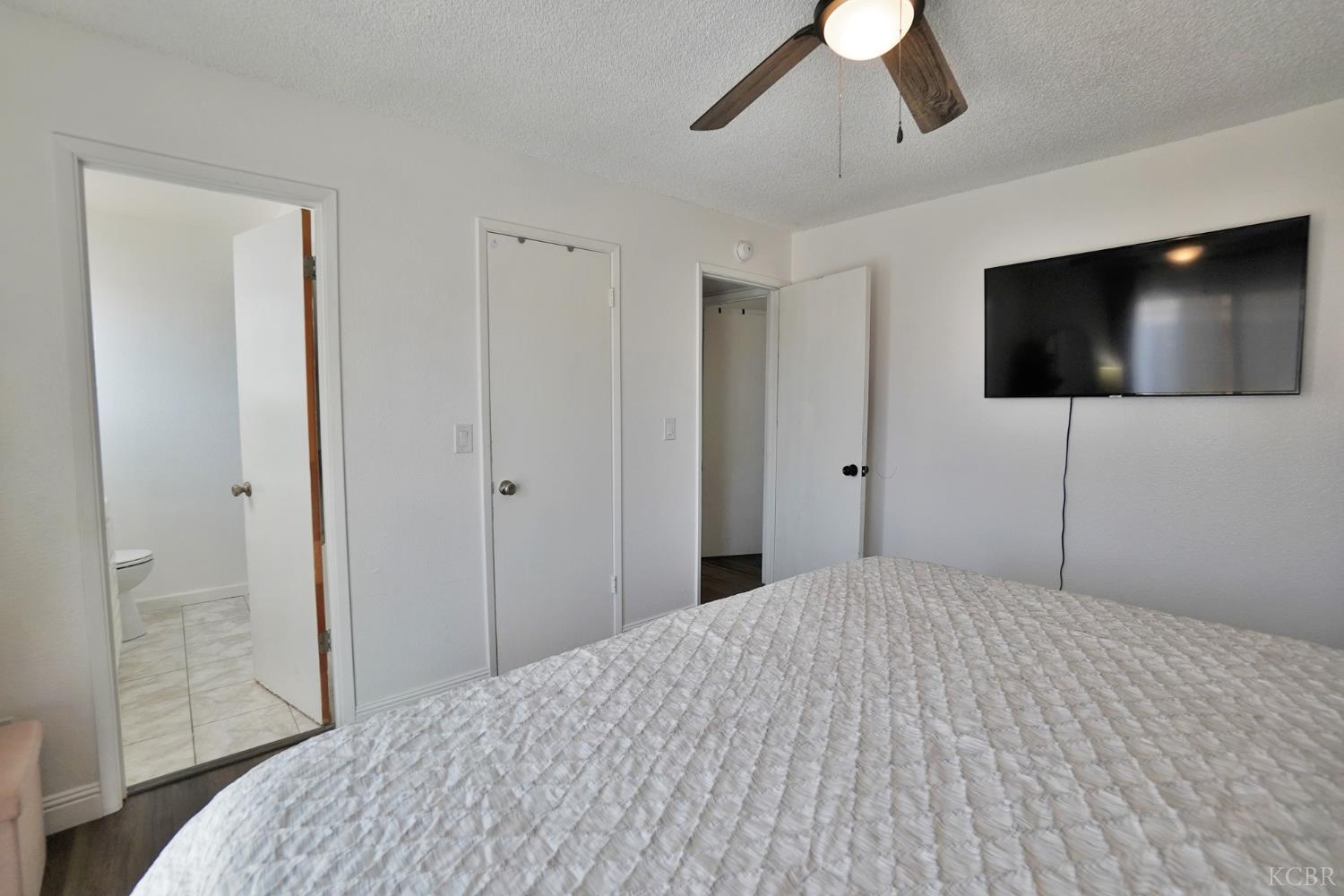 641 Meadow Ln, Lemoore, CA 93245