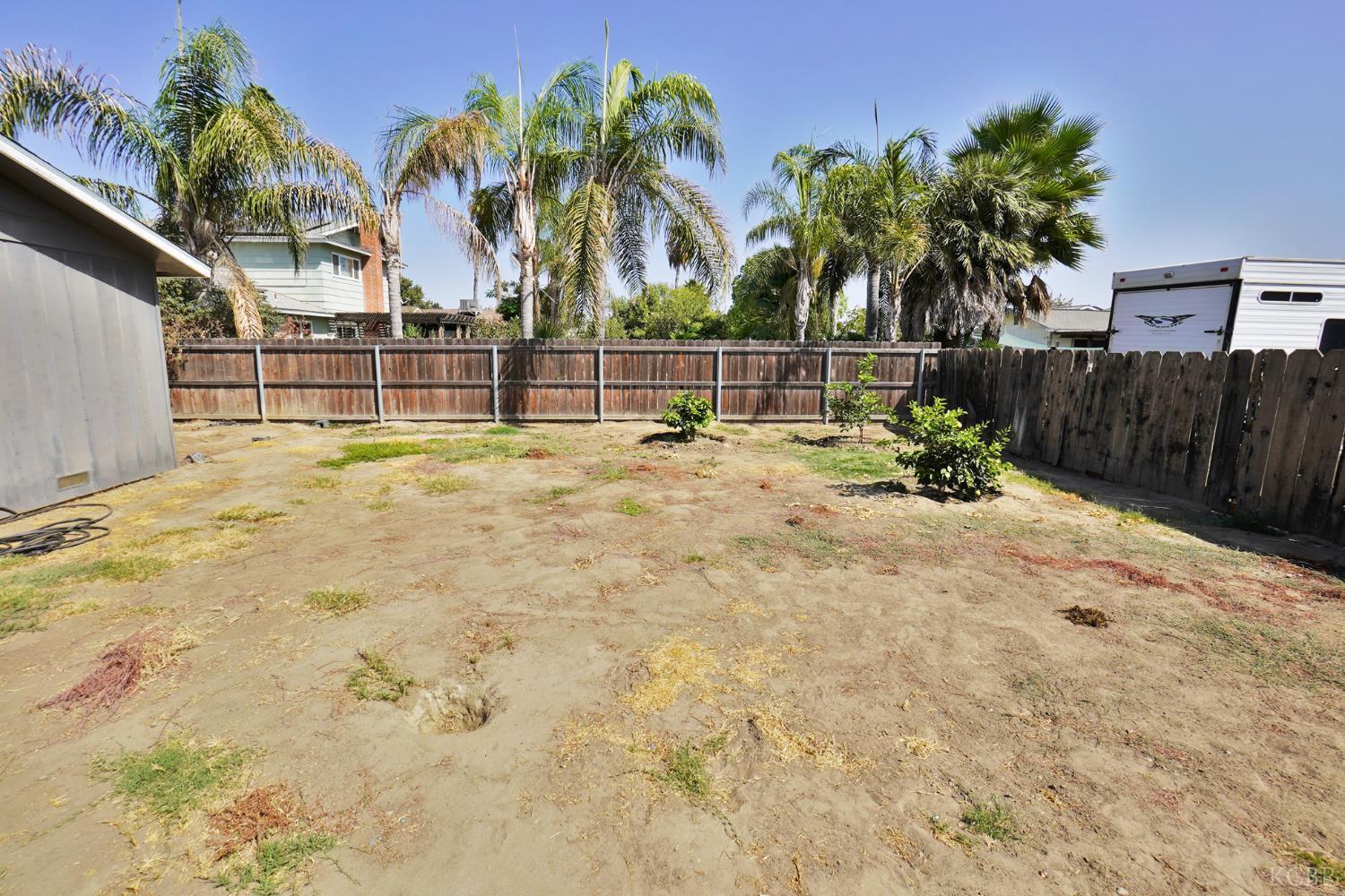 641 Meadow Ln, Lemoore, CA 93245