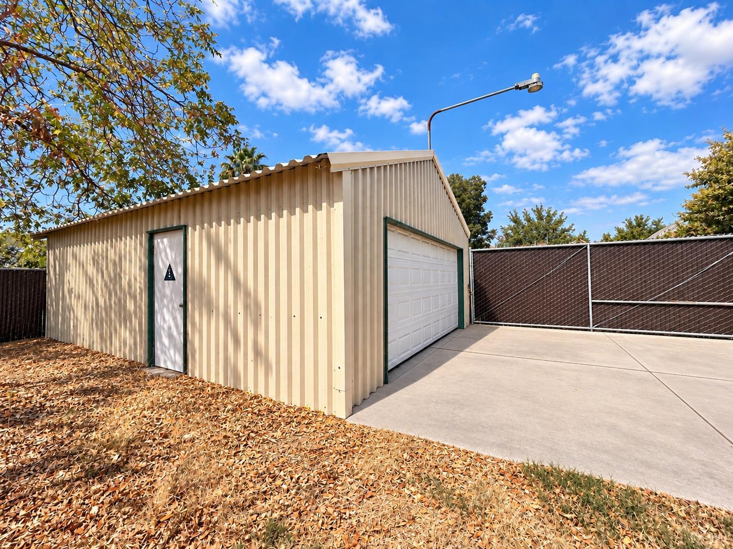 110 W Myrtle St, Hanford, CA 93230