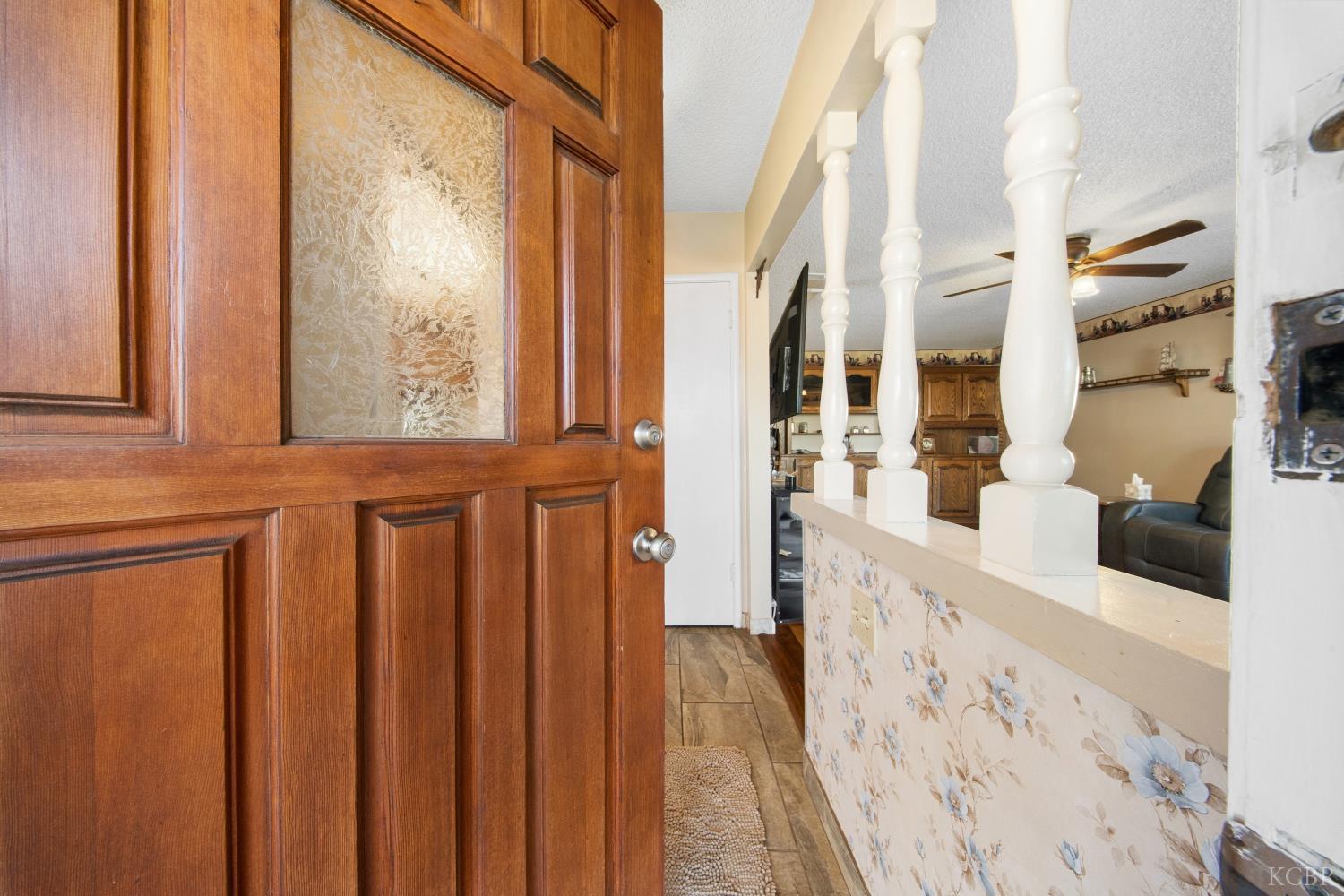 2009 Fairmont Dr, Hanford, CA 93230