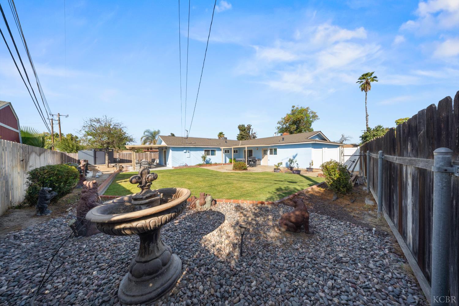 2009 Fairmont Dr, Hanford, CA 93230