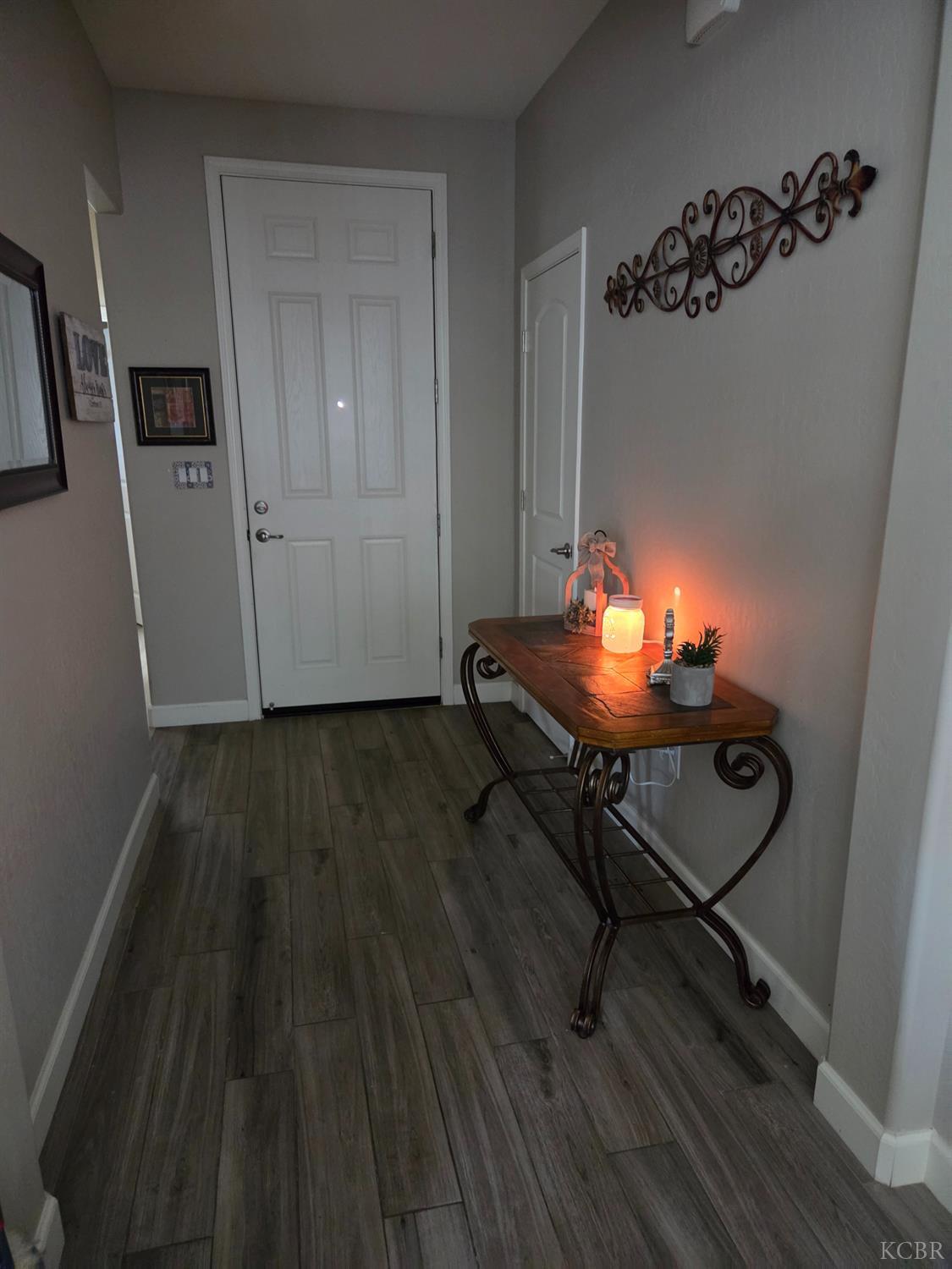 1317 W Kenny Thompson, Hanford, CA 93230