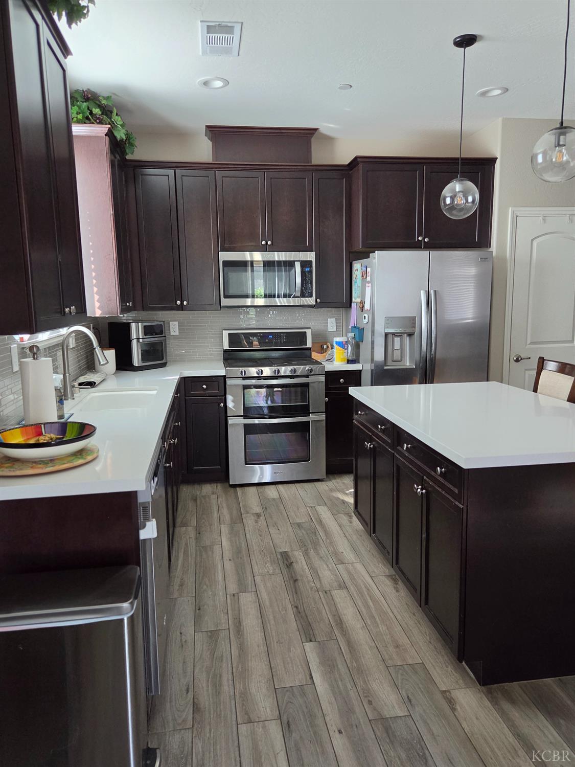 1317 W Kenny Thompson, Hanford, CA 93230