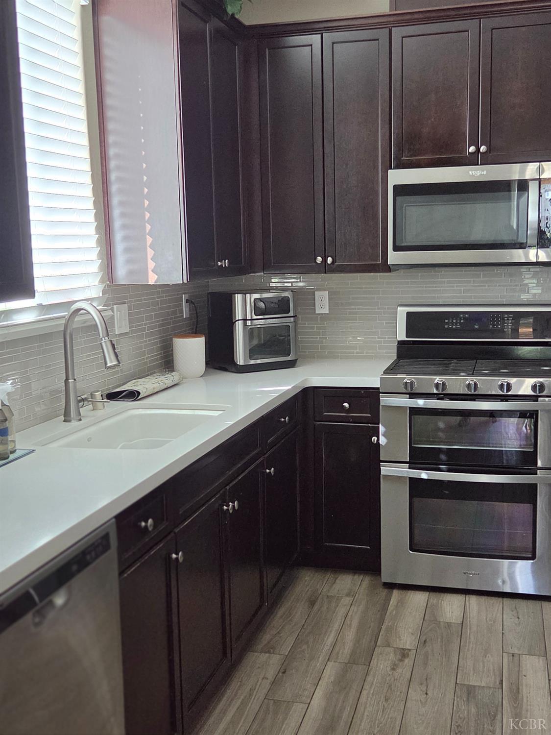 1317 W Kenny Thompson, Hanford, CA 93230